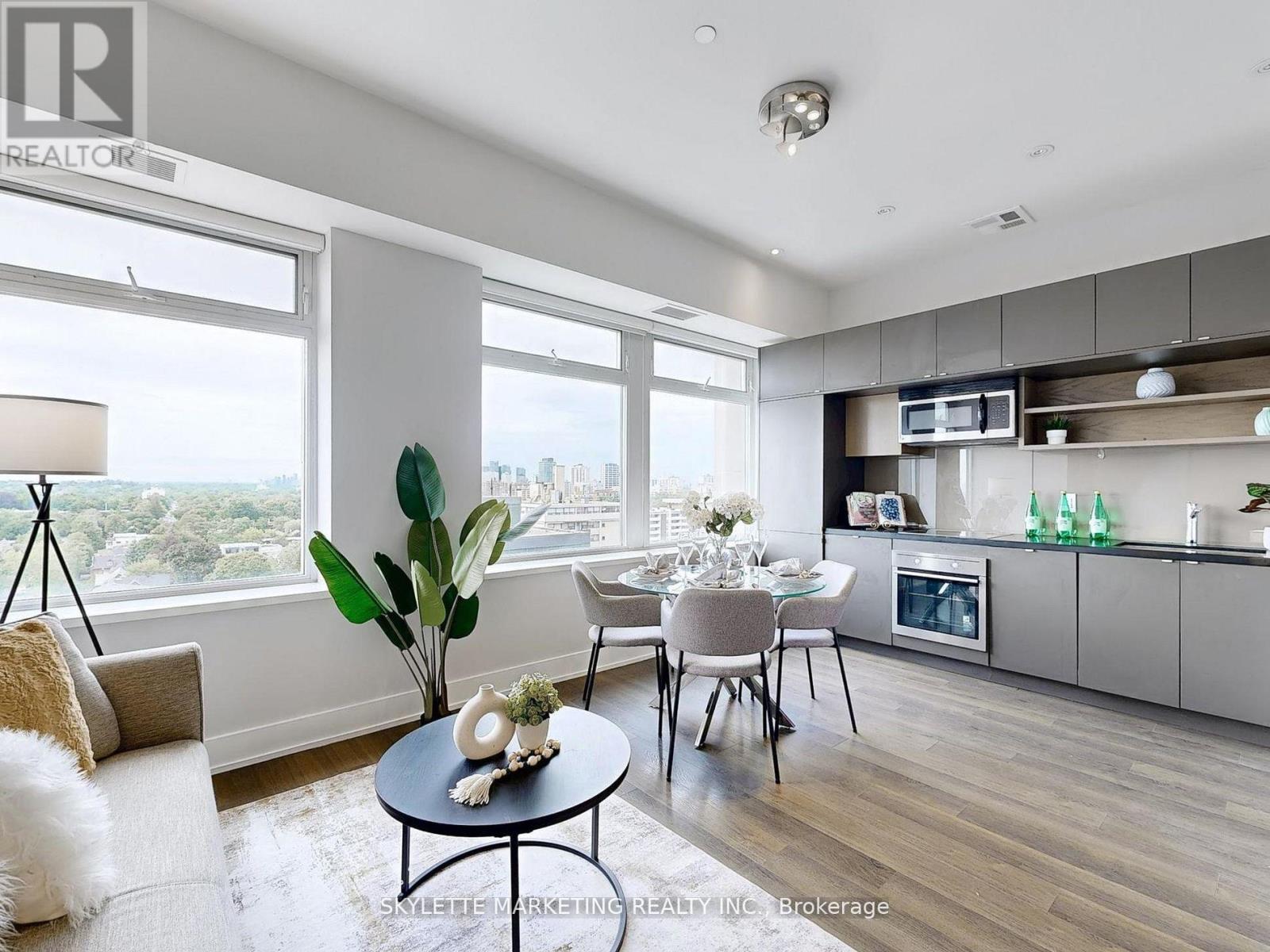 1128 - 111 St Clair Avenue W, Toronto, Ontario  M4V 1N5 - Photo 10 - C13668422
