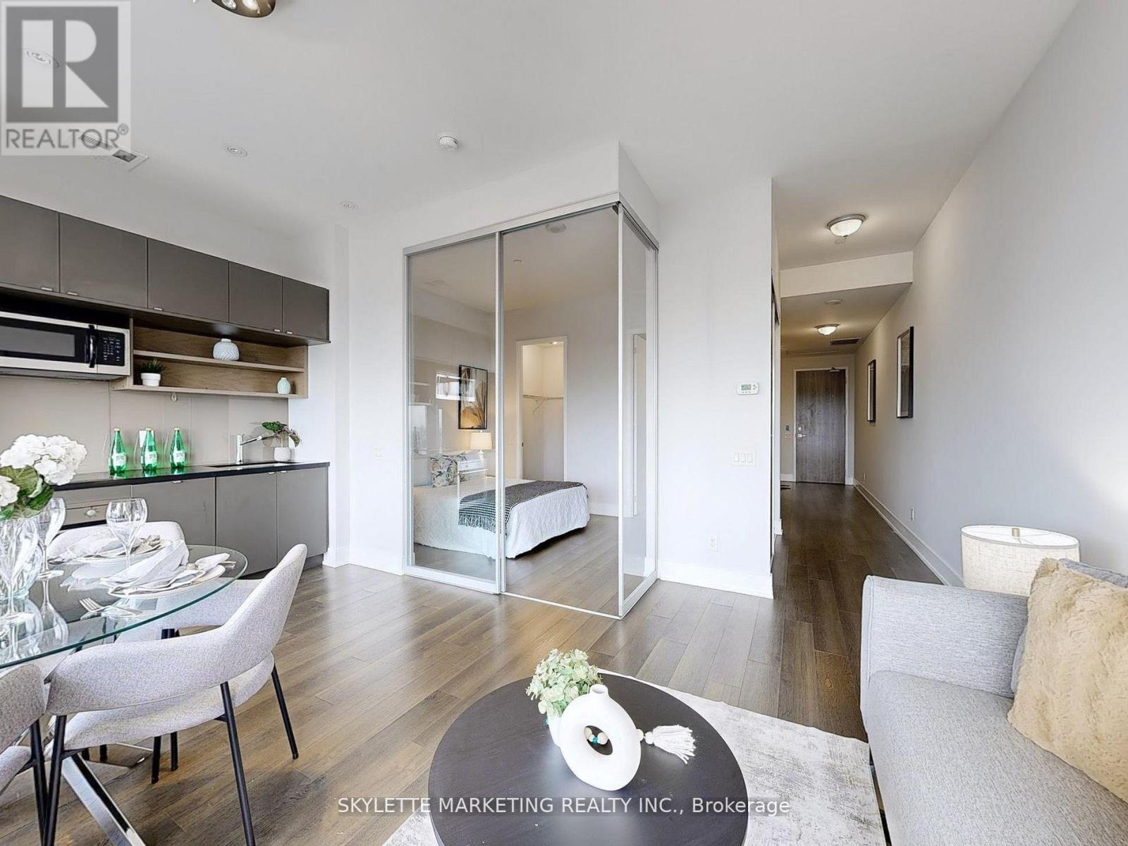 1128 - 111 St Clair Avenue W, Toronto, Ontario  M4V 1N5 - Photo 13 - C13668422