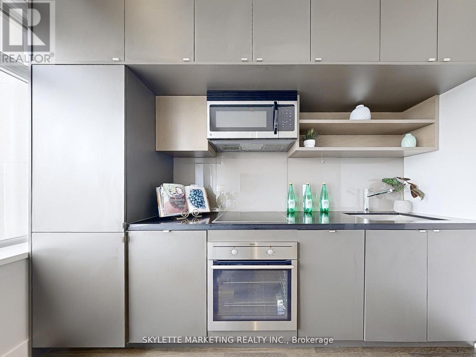 1128 - 111 St Clair Avenue W, Toronto, Ontario  M4V 1N5 - Photo 18 - C13668422
