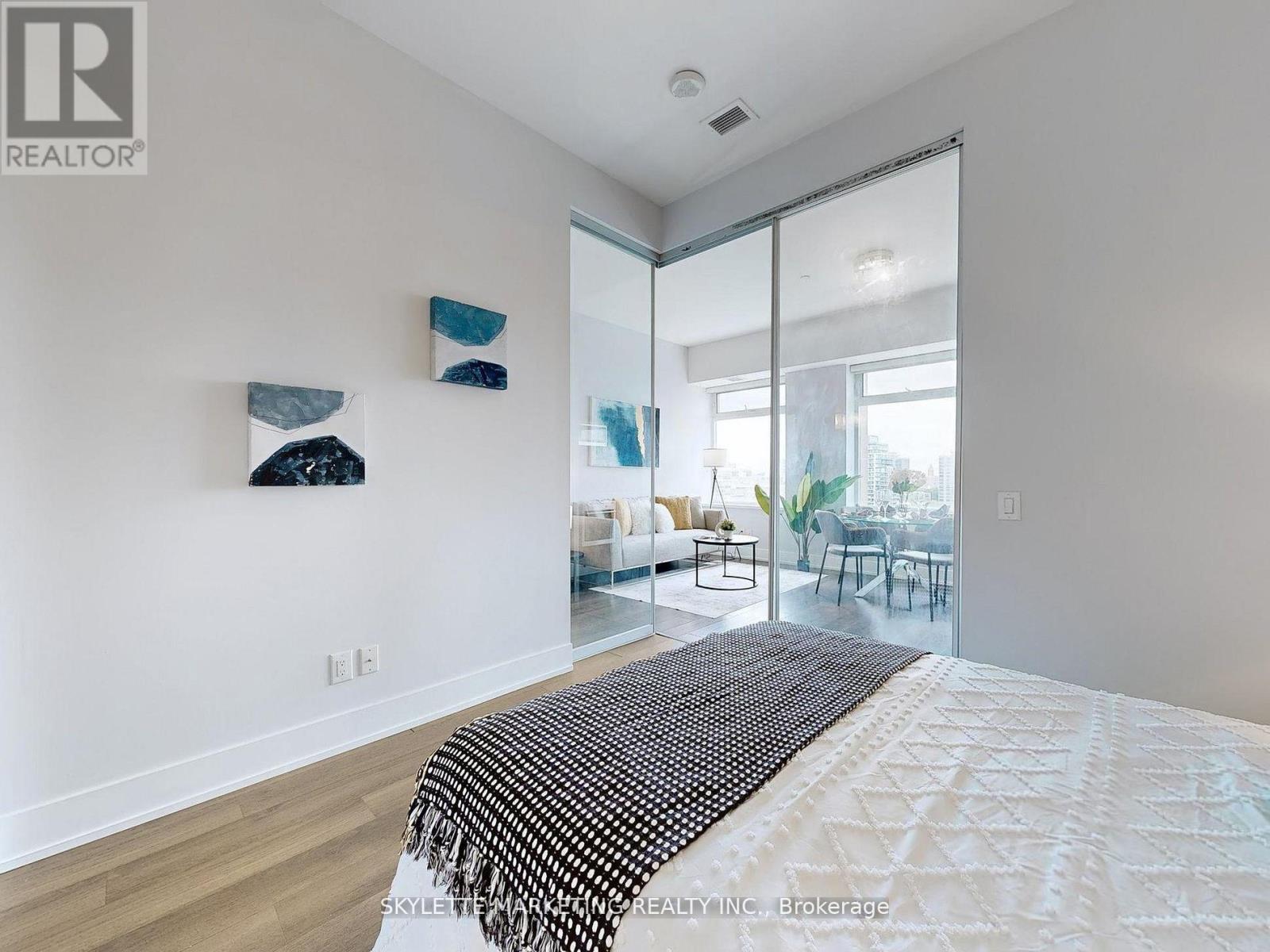 1128 - 111 St Clair Avenue W, Toronto, Ontario  M4V 1N5 - Photo 22 - C13668422