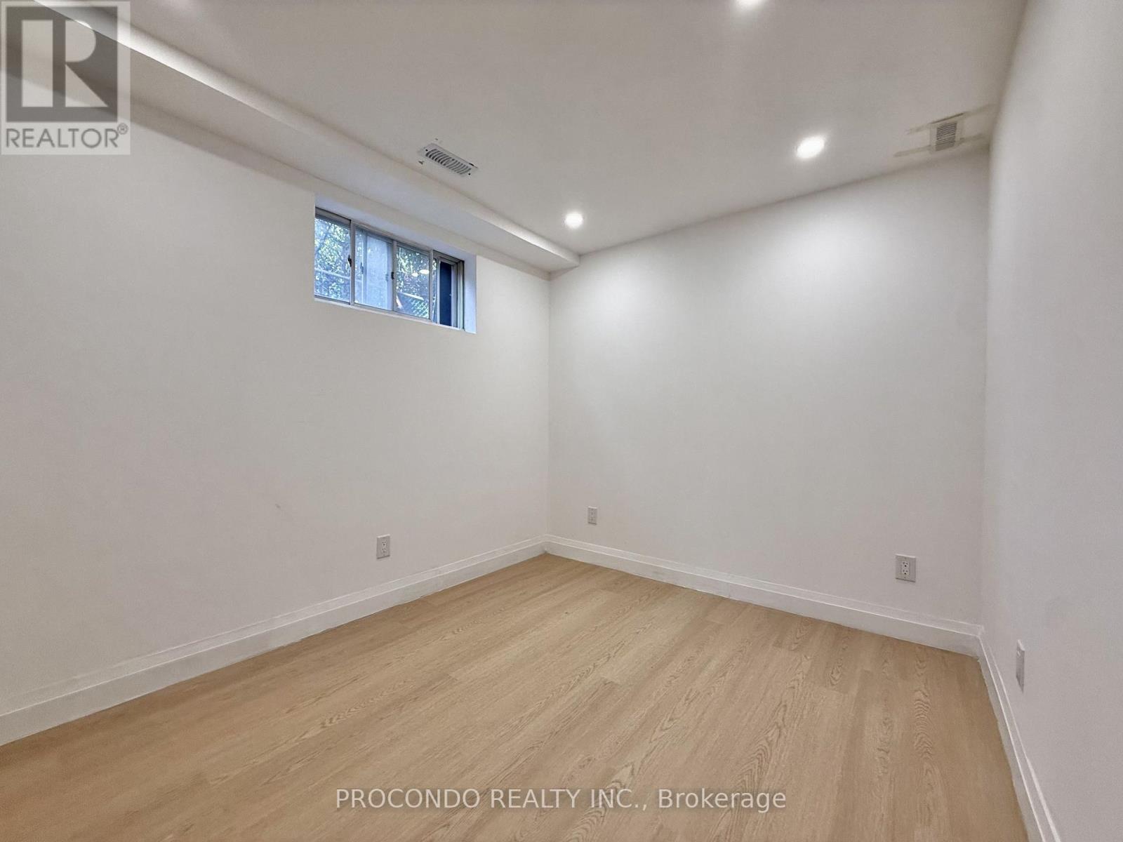 18 Patrick Boulevard, Toronto, Ontario  M2J 3K9 - Photo 6 - C13668428