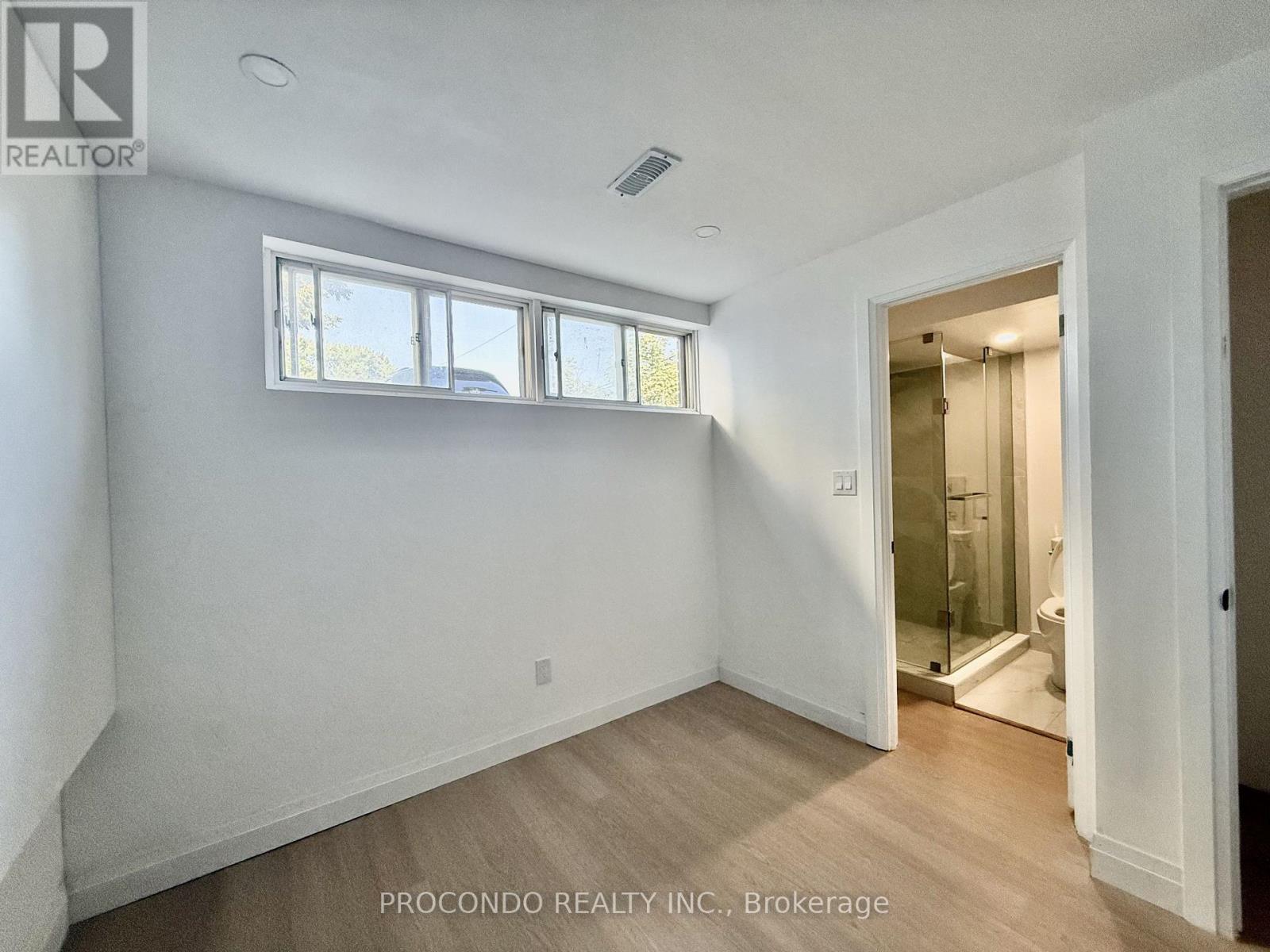 18 Patrick Boulevard, Toronto, Ontario  M2J 3K9 - Photo 7 - C13668428