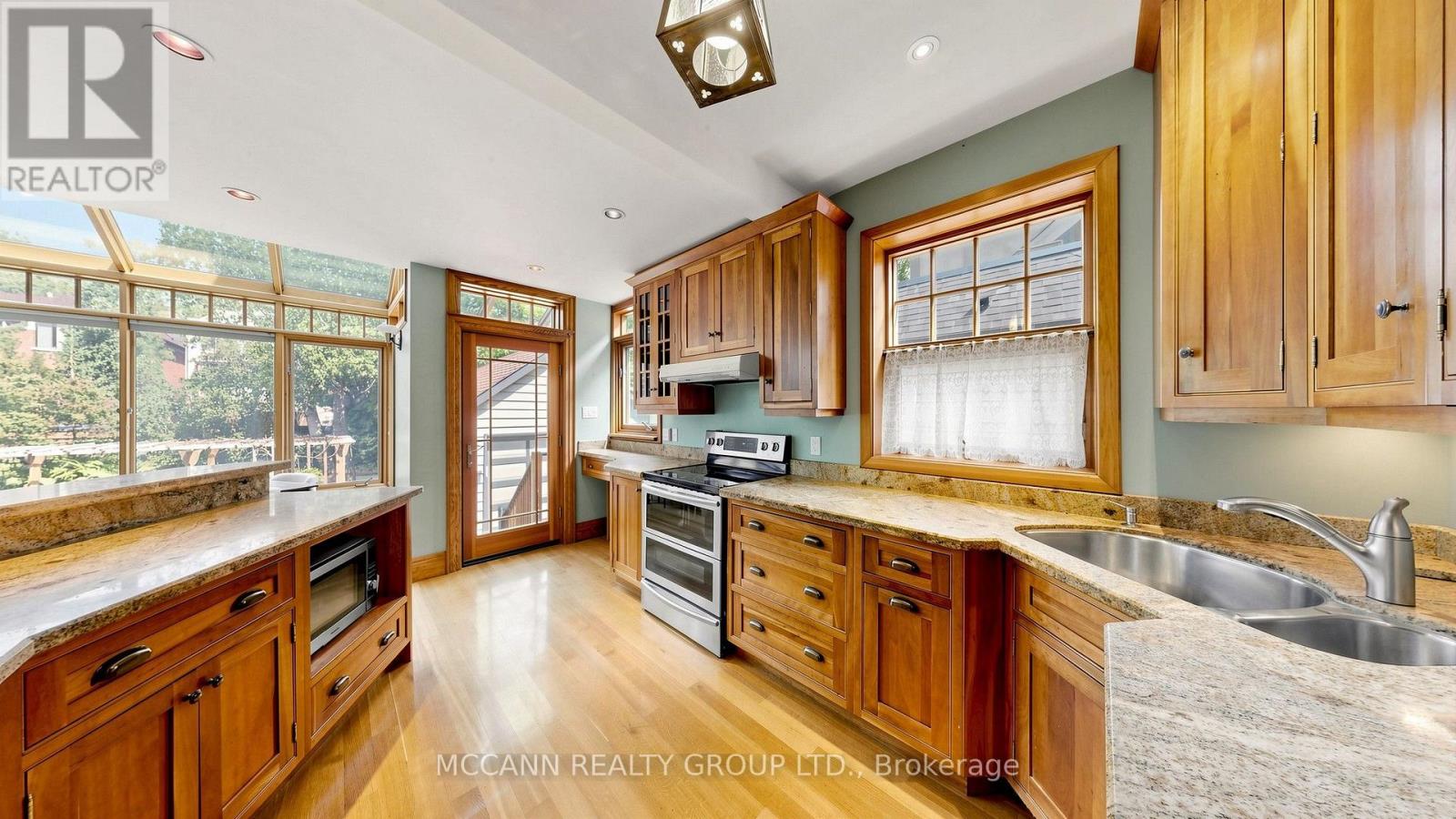 252 Sheldrake Boulevard, Toronto, Ontario  M4P 2B6 - Photo 15 - C13668508