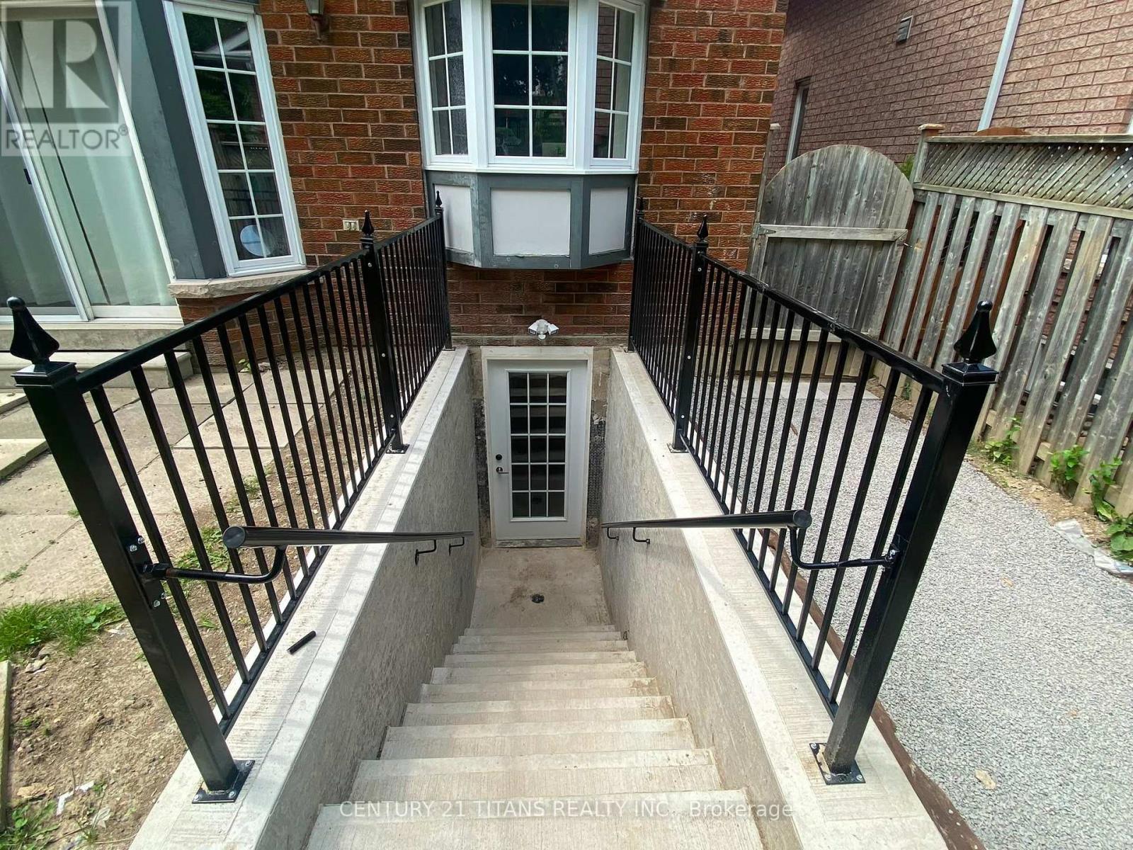 Bsmt - 165 Elizabeth Street, Ajax, Ontario  L1T 3Y4 - Photo 2 - E13668382