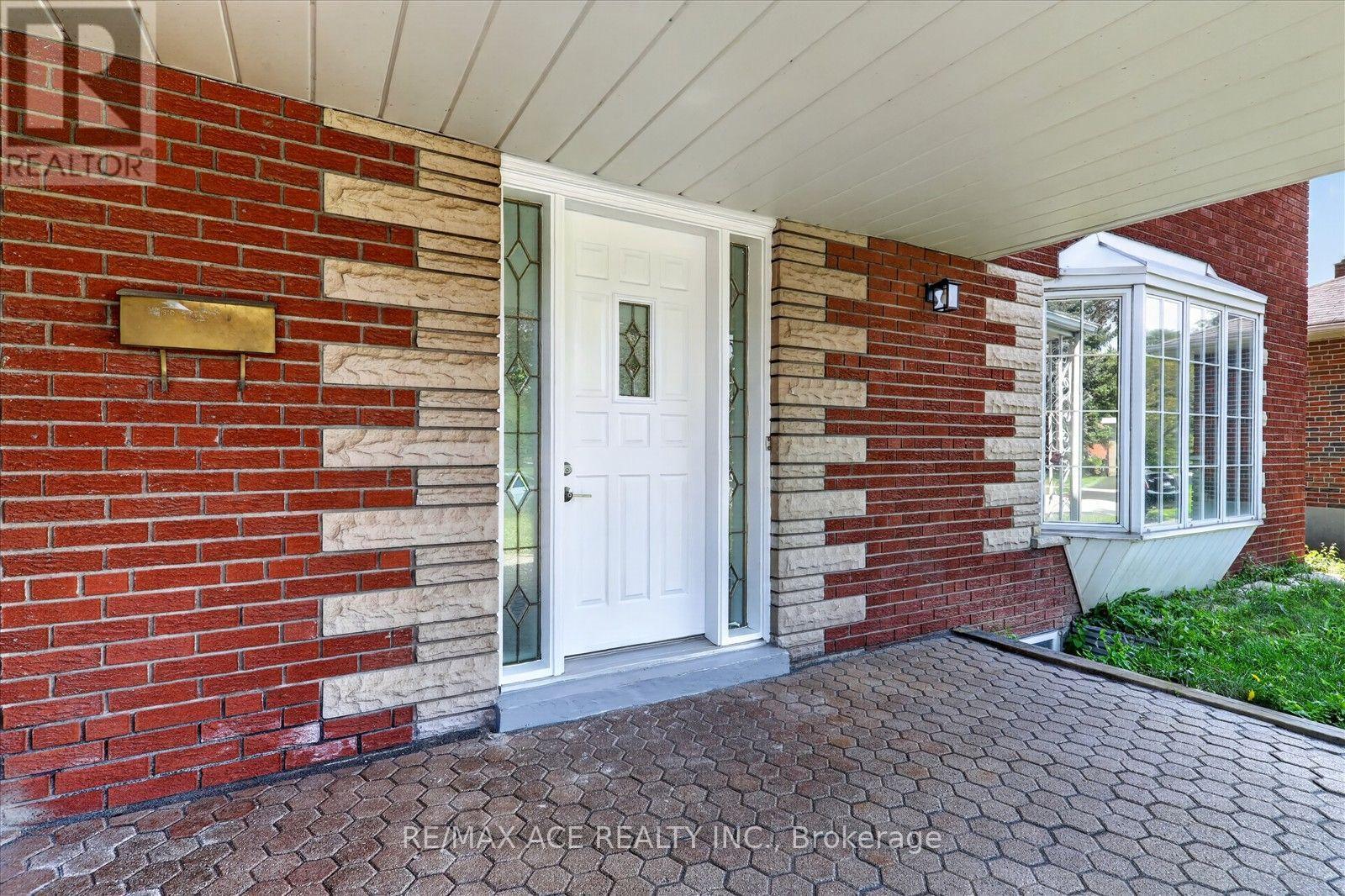 106 Portico Drive, Toronto, Ontario M1G 3R6 - Photo 8 - E13668496
