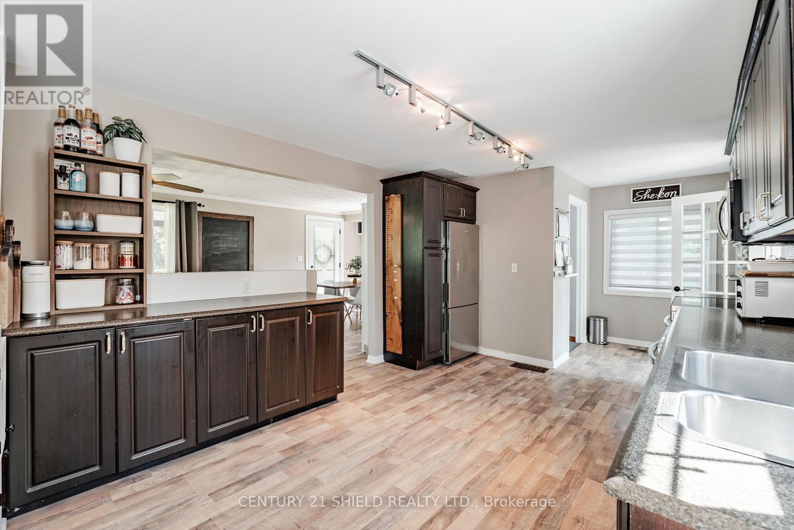17648 Island Road, South Stormont, Ontario  K0C 1S0 - Photo 17 - X13668380