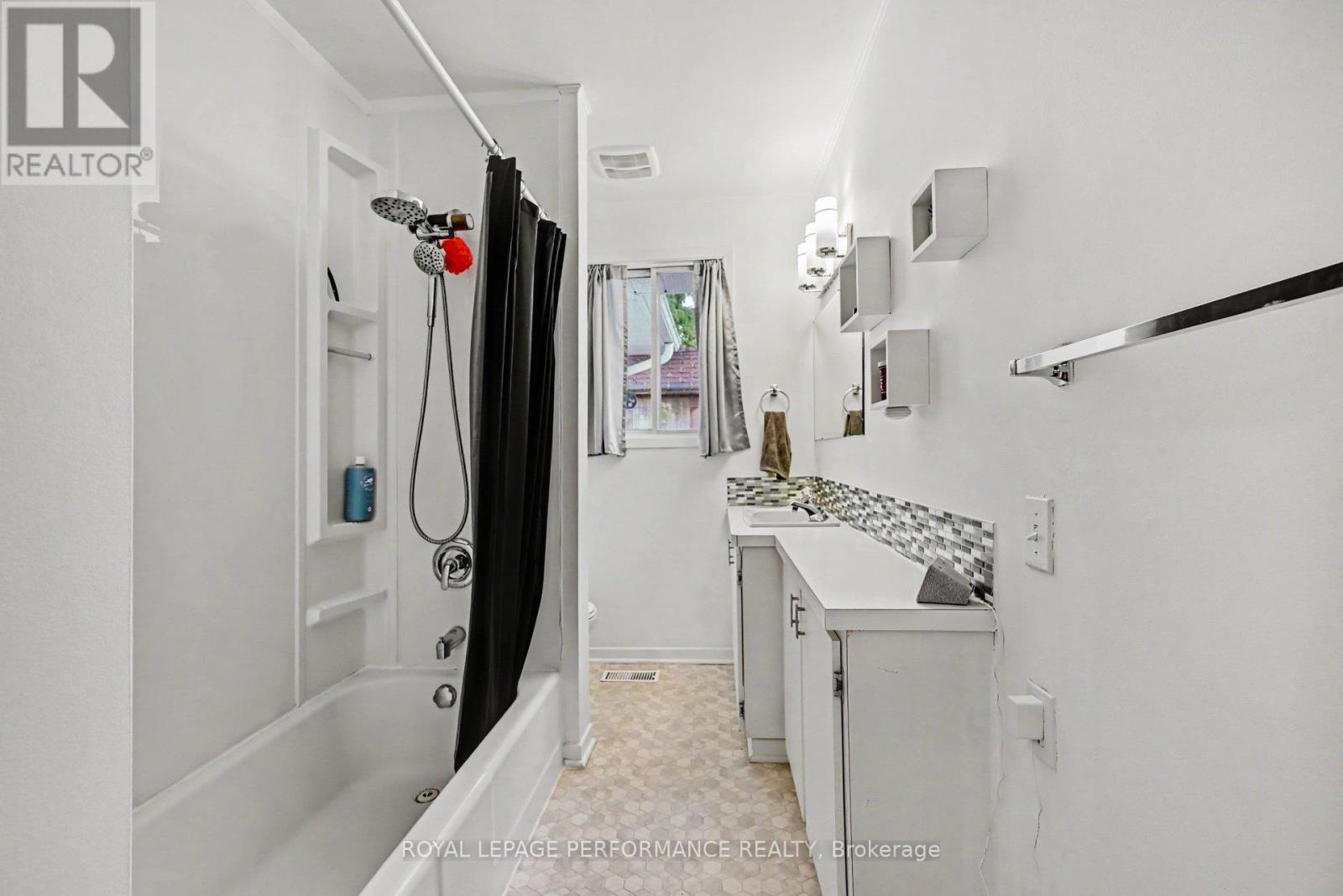 1 Adam Dixon Avenue, South Stormont, Ontario  K0C 1P0 - Photo 19 - X13668492