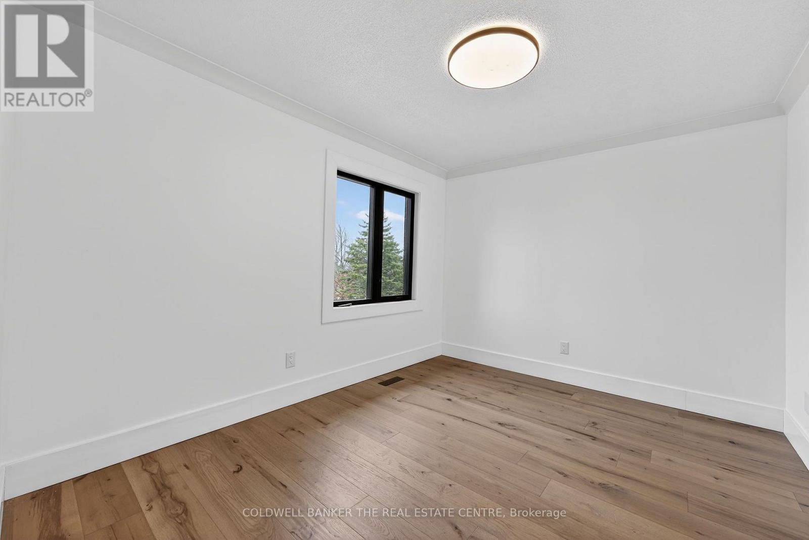 8 Brownlee Drive, Bradford West Gwillimbury, Ontario  L3Z 2A4 - Photo 31 - N13668354