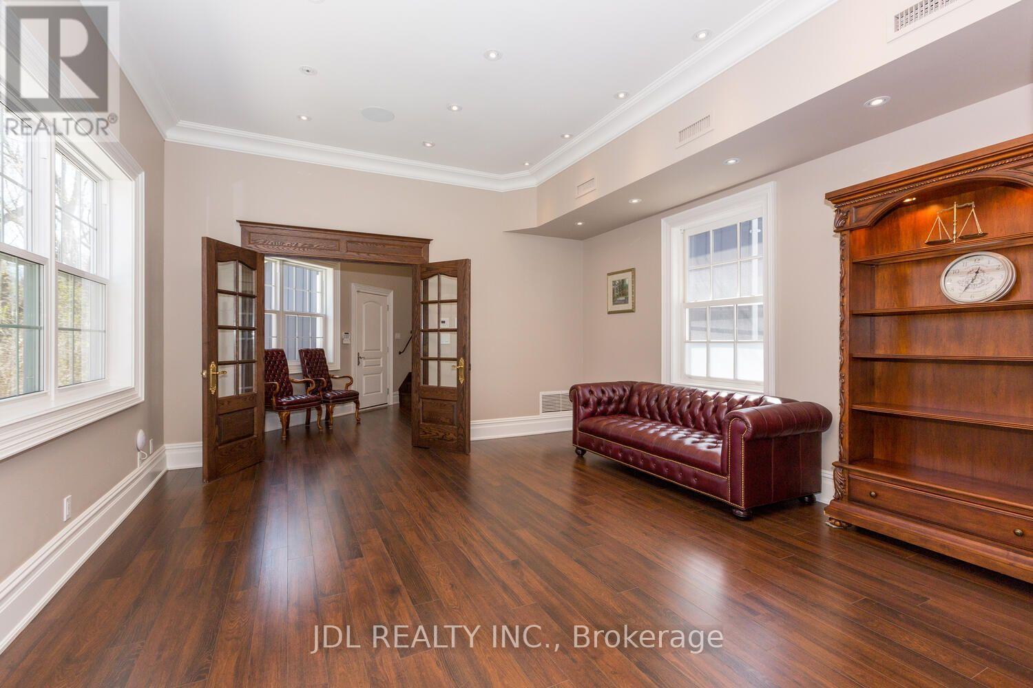 145 Main Street N, Markham (Unionville), Ontario  L3R 2G7 - Photo 41 - N13668400