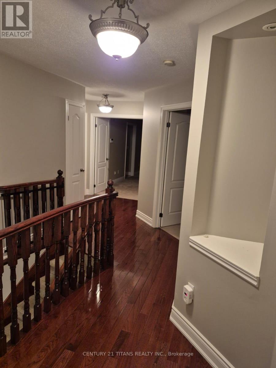 170 Tawny Crescent, Oakville, Ontario L6L 6T4 - Photo 21 - W13657766