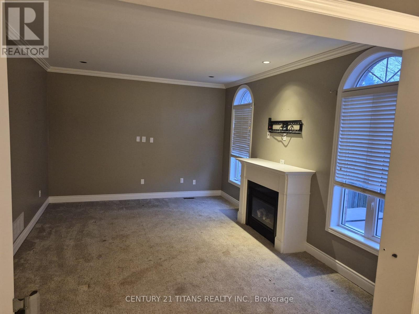 170 Tawny Crescent, Oakville, Ontario L6L 6T4 - Photo 5 - W13657766
