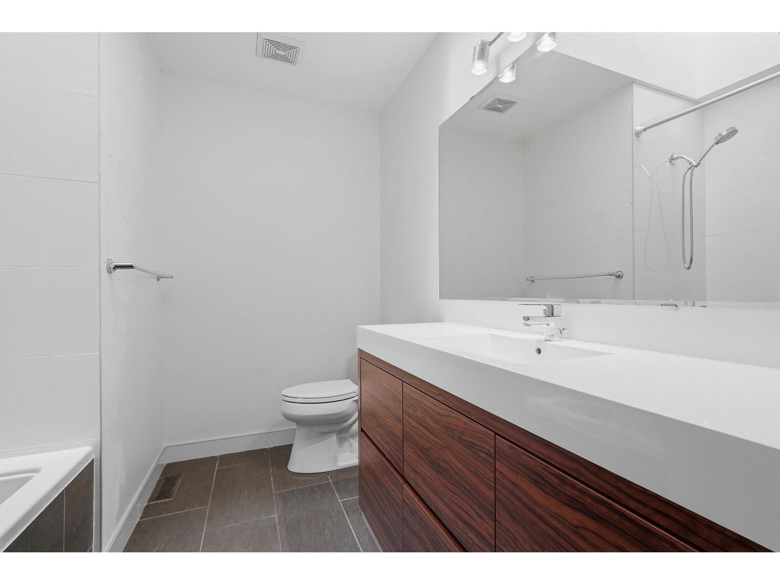 1364 160 Street, Surrey, British Columbia  V4A 4W8 - Photo 11 - R3155200