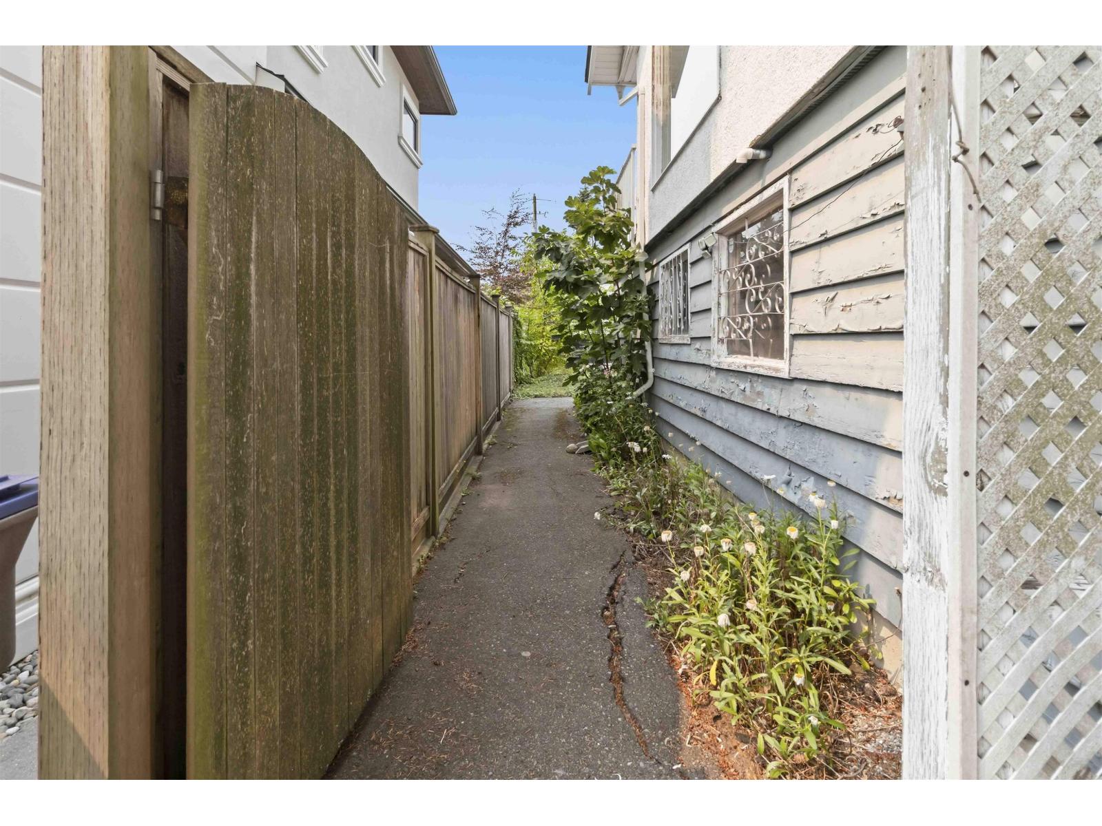 5845 124 Street, Surrey, British Columbia  V3X 1Y2 - Photo 39 - R3154357