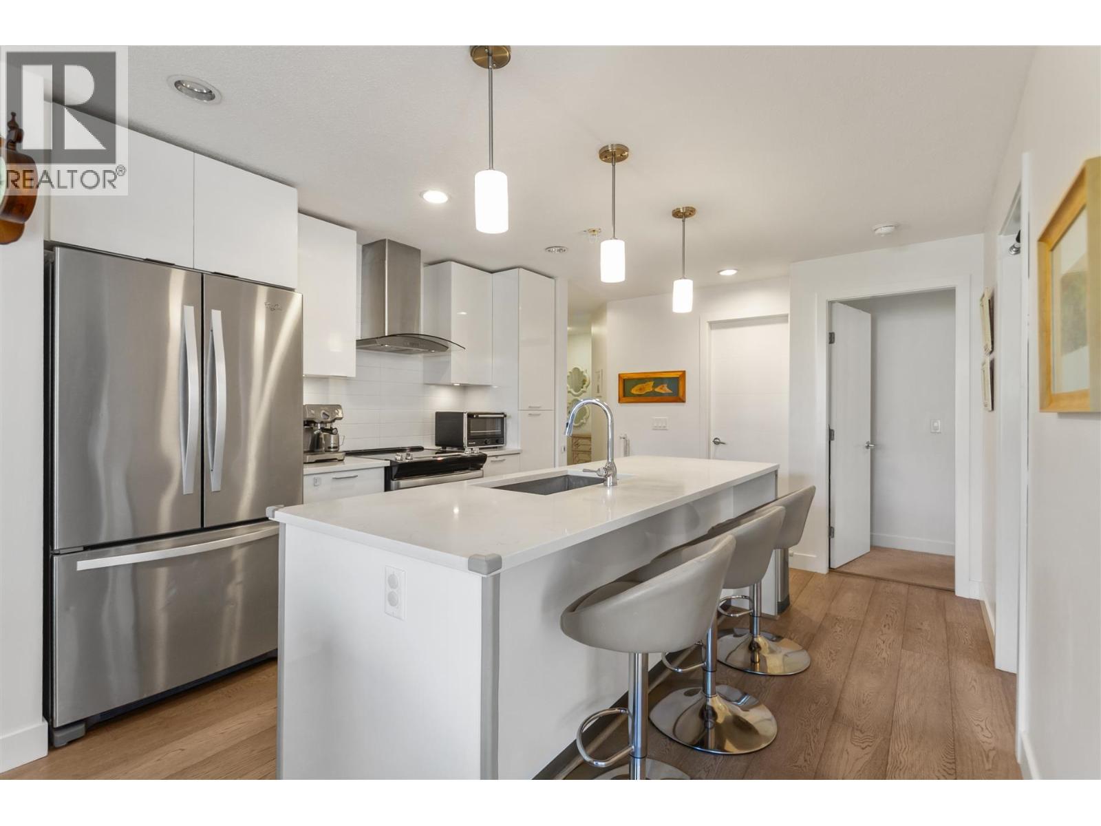 404 719 W 3rd Street, North Vancouver, British Columbia V7M 0E7 - Photo 5 - R3155135