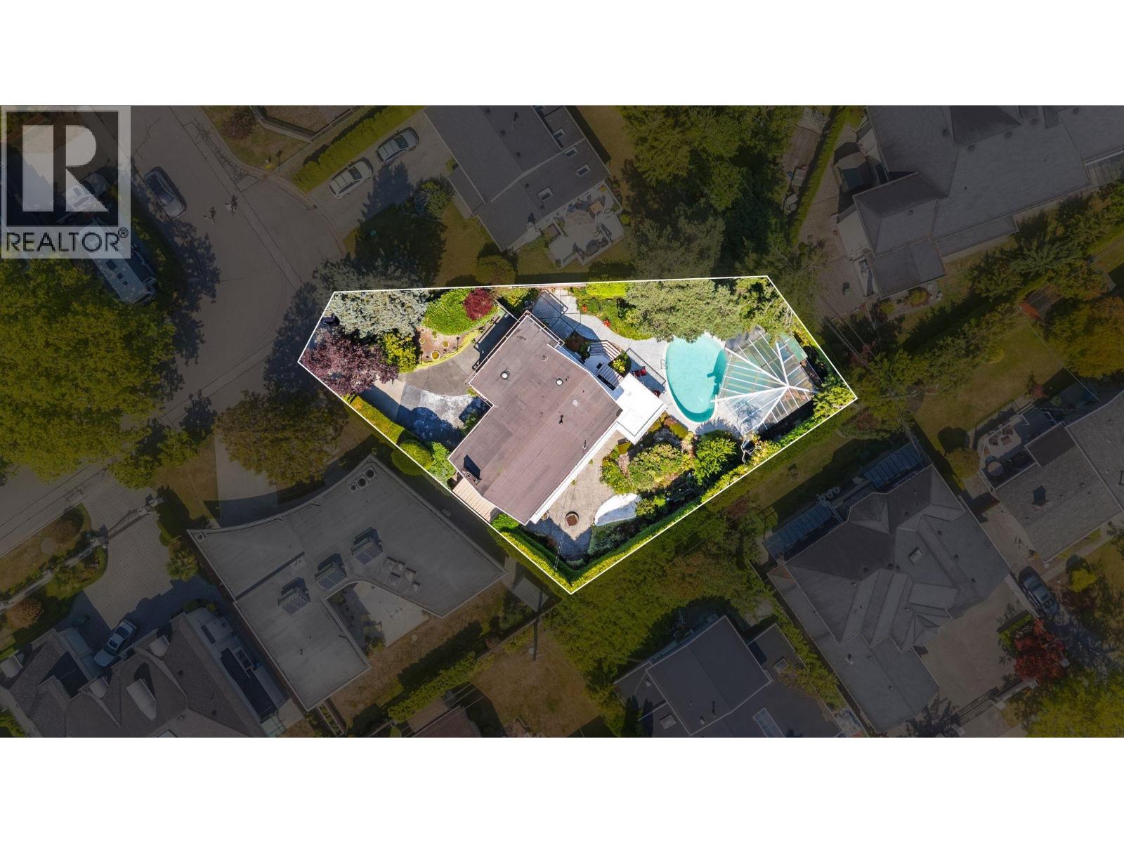 8660 Fairfax Crescent, Richmond, British Columbia  V7C 1Y1 - Photo 4 - R3154688