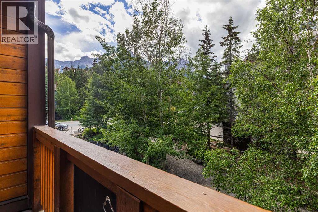 202, 75 Dyrgas Gate, Canmore, Alberta  T1W 0A6 - Photo 2 - A2318777