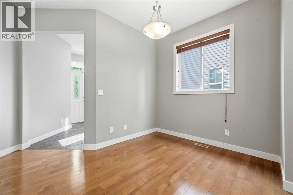 80 Sherwood Crescent NW, Calgary, Alberta  T3R 0G2 - Photo 6 - A2327064