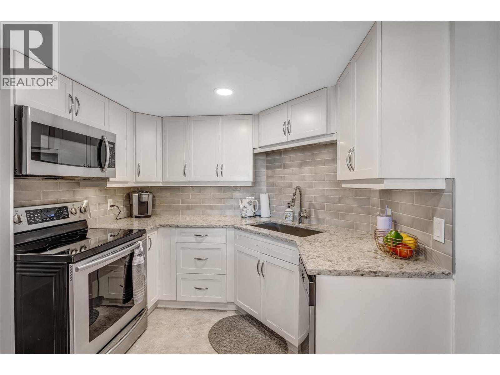 86 Lakeshore Drive Unit# 202, Penticton, British Columbia  V2A 1B5 - Photo 10 - 10397183