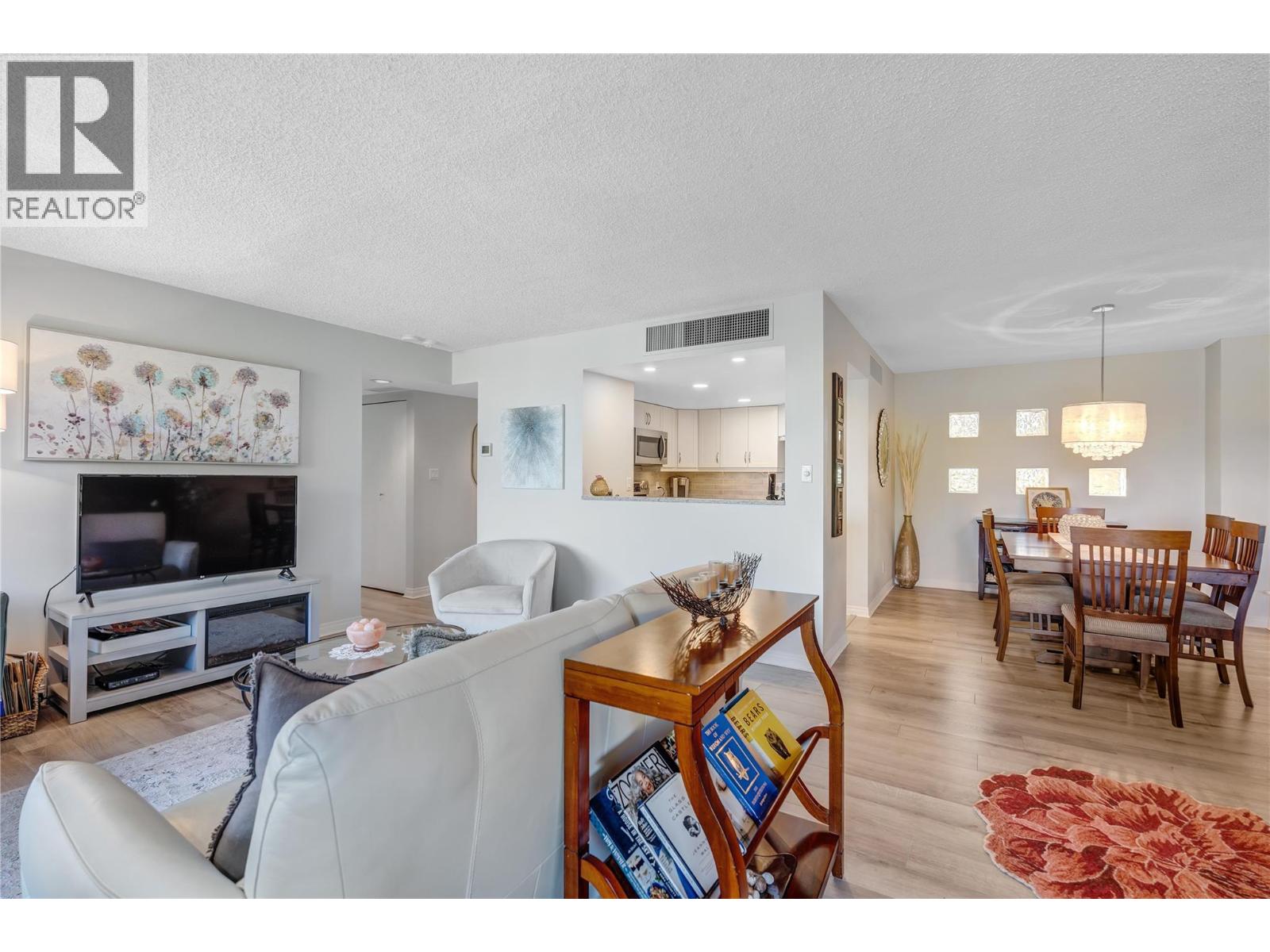 86 Lakeshore Drive Unit# 202, Penticton, British Columbia  V2A 1B5 - Photo 5 - 10397183