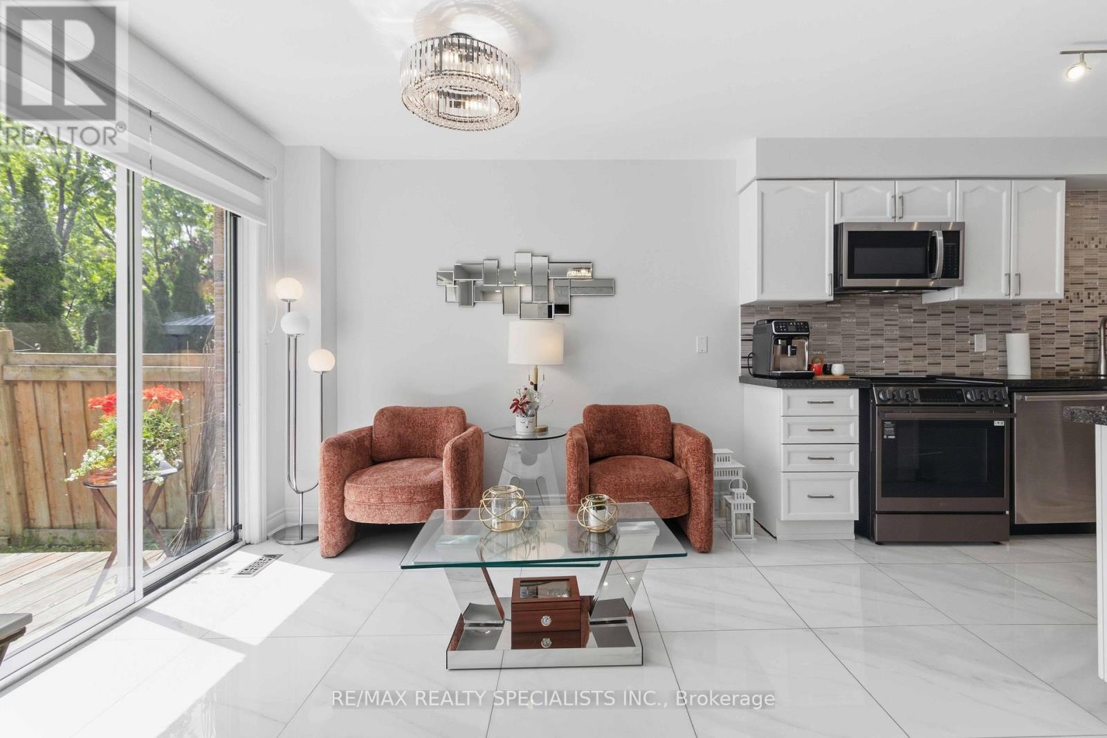 3850 Forest Bluff Crescent, Mississauga, Ontario  L5N 7V1 - Photo 12 - W13668308