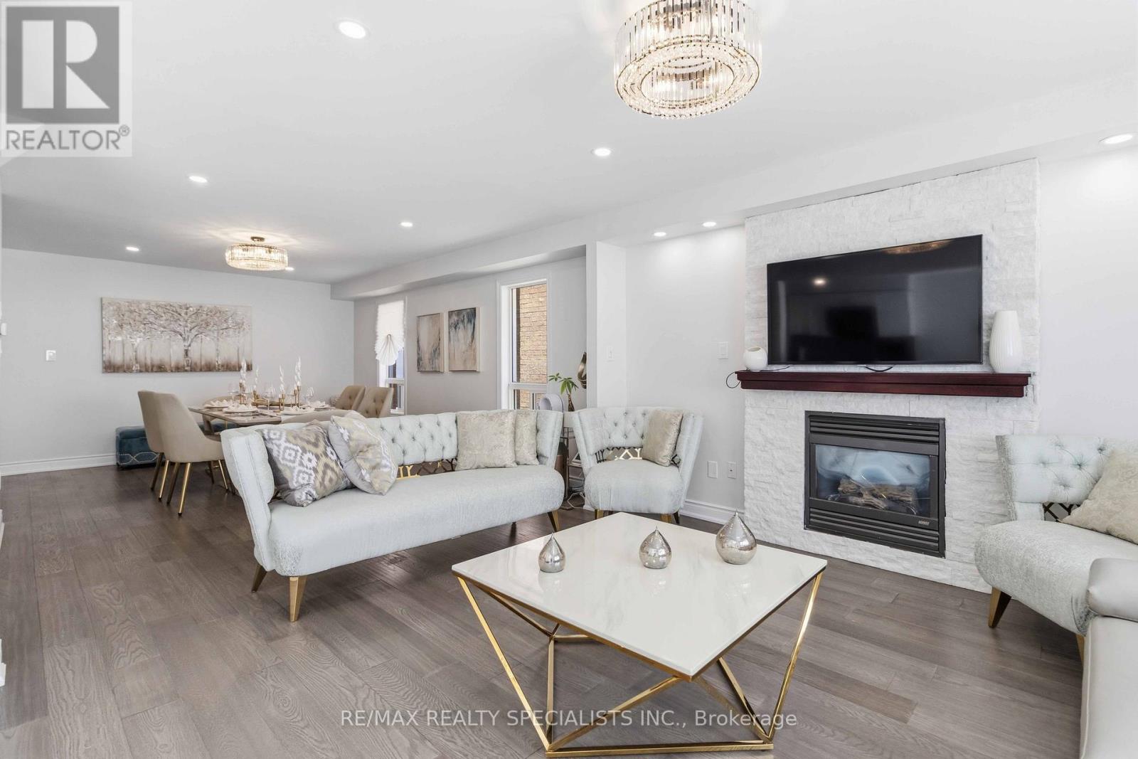 3850 Forest Bluff Crescent, Mississauga, Ontario  L5N 7V1 - Photo 9 - W13668308