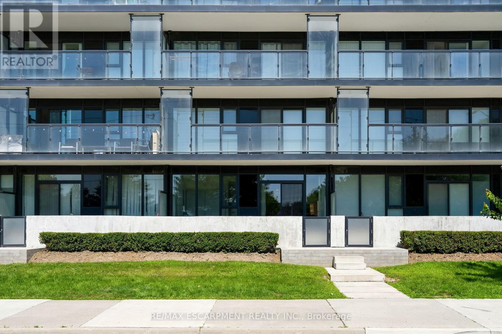 A116 - 1117 Cooke Boulevard, Burlington, Ontario  L7T 0C6 - Photo 3 - W13668366