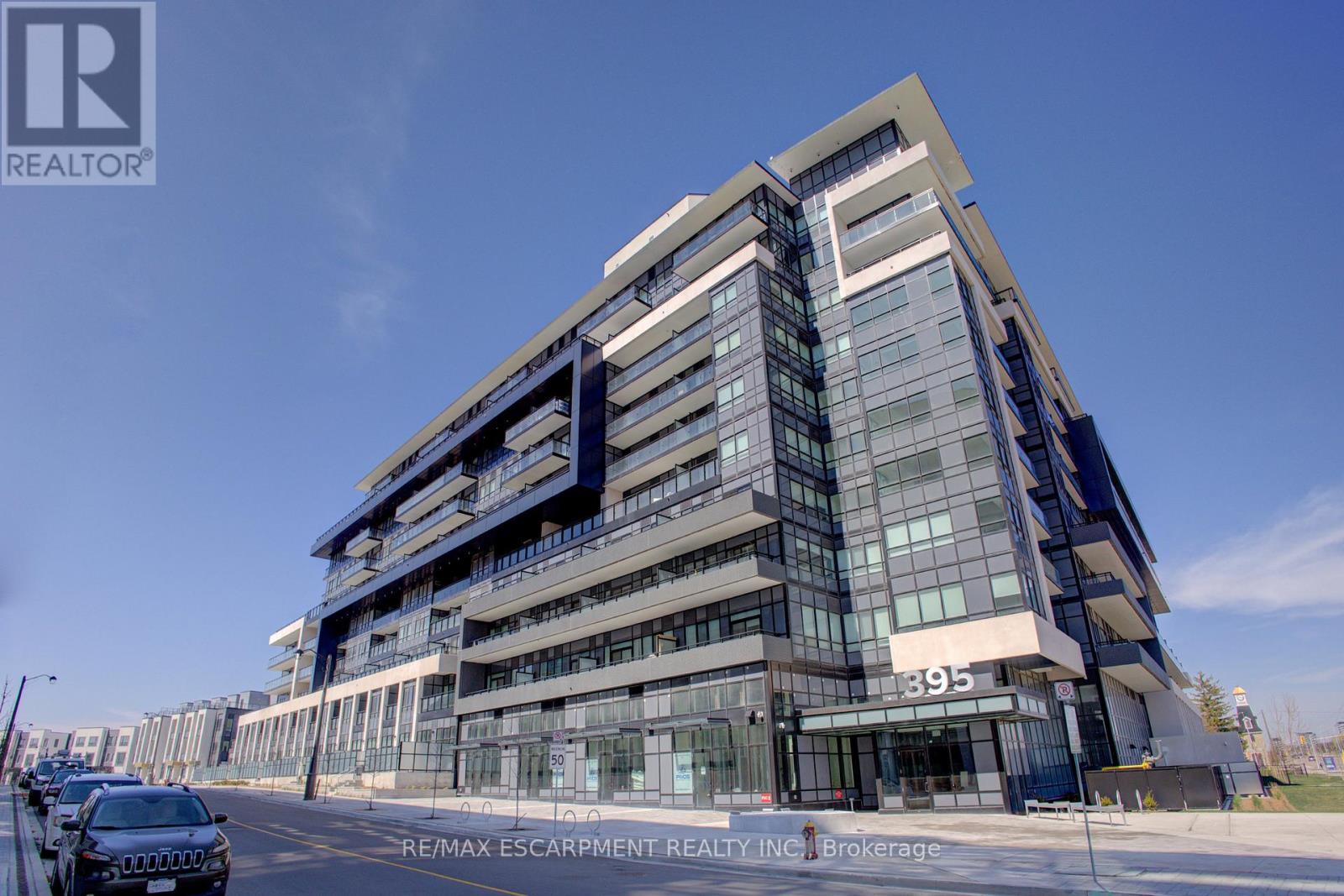413 - 395 DUNDAS STREET W, Oakville, Ontario