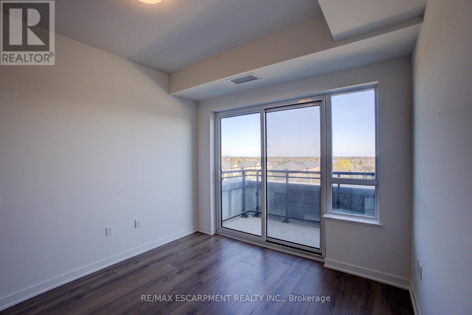 413 - 395 Dundas Street W, Oakville, Ontario  L6M 5R8 - Photo 14 - W13668450