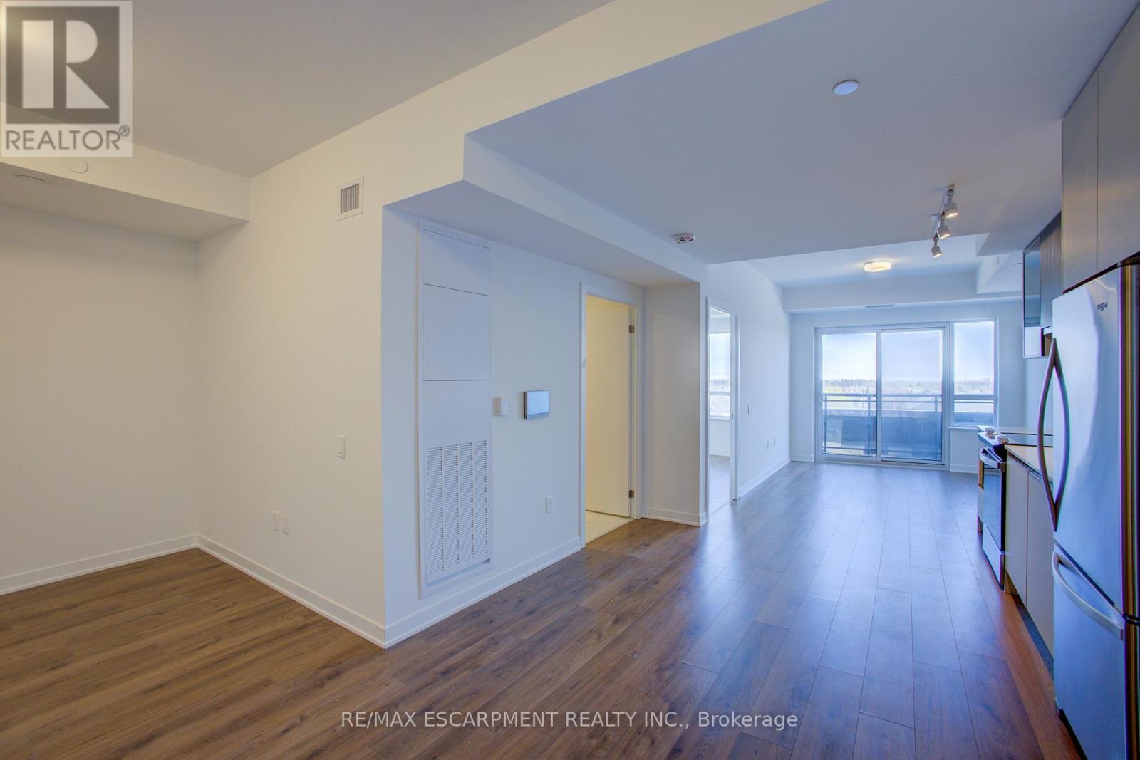 413 - 395 Dundas Street W, Oakville, Ontario  L6M 5R8 - Photo 7 - W13668450