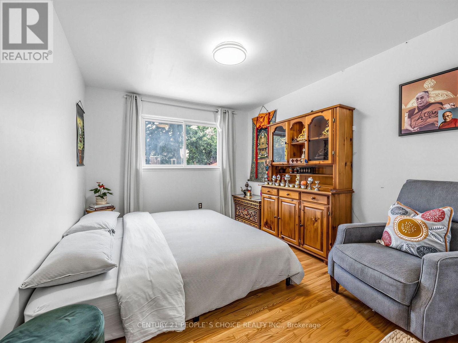 1465 Glen Rutley Circle, Mississauga, Ontario  L4X 1Z8 - Photo 16 - W13668456