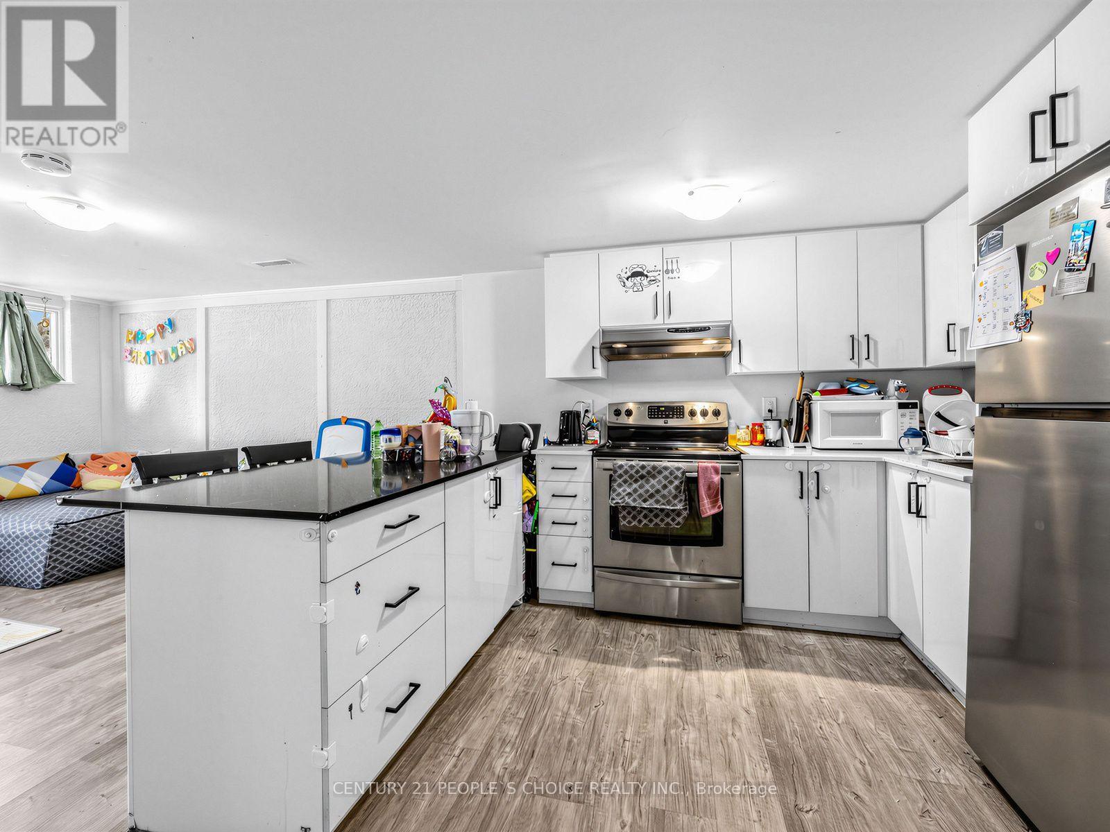 1465 Glen Rutley Circle, Mississauga, Ontario  L4X 1Z8 - Photo 18 - W13668456