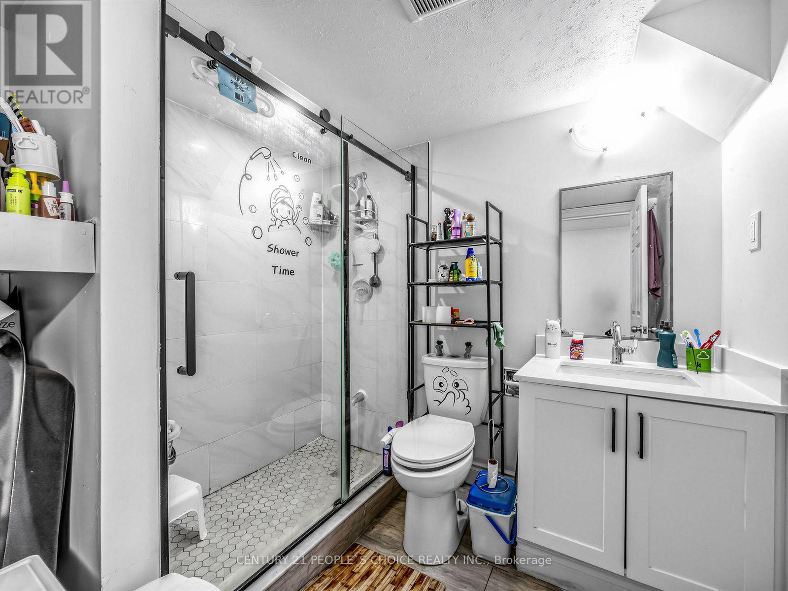 1465 Glen Rutley Circle, Mississauga, Ontario  L4X 1Z8 - Photo 20 - W13668456