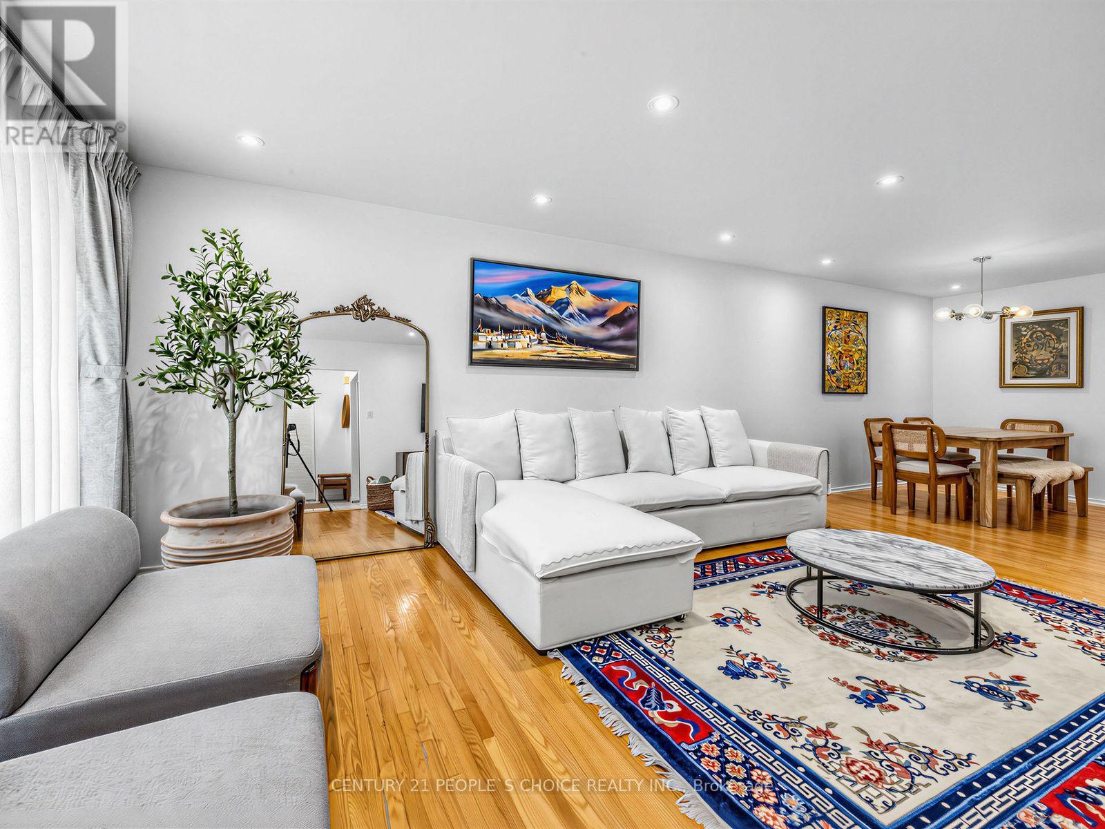 1465 Glen Rutley Circle, Mississauga, Ontario  L4X 1Z8 - Photo 8 - W13668456