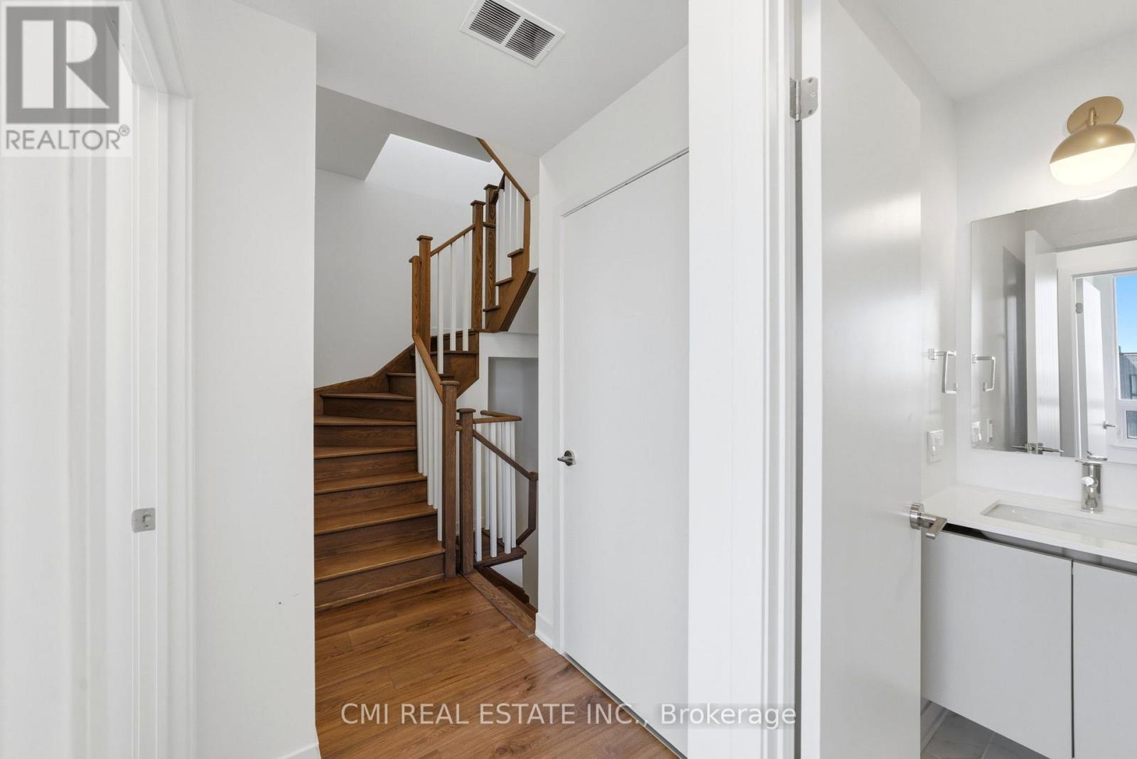 138 - 3020 Trailside Drive, Oakville, Ontario L6M 4M2 - Photo 8 - W13668464