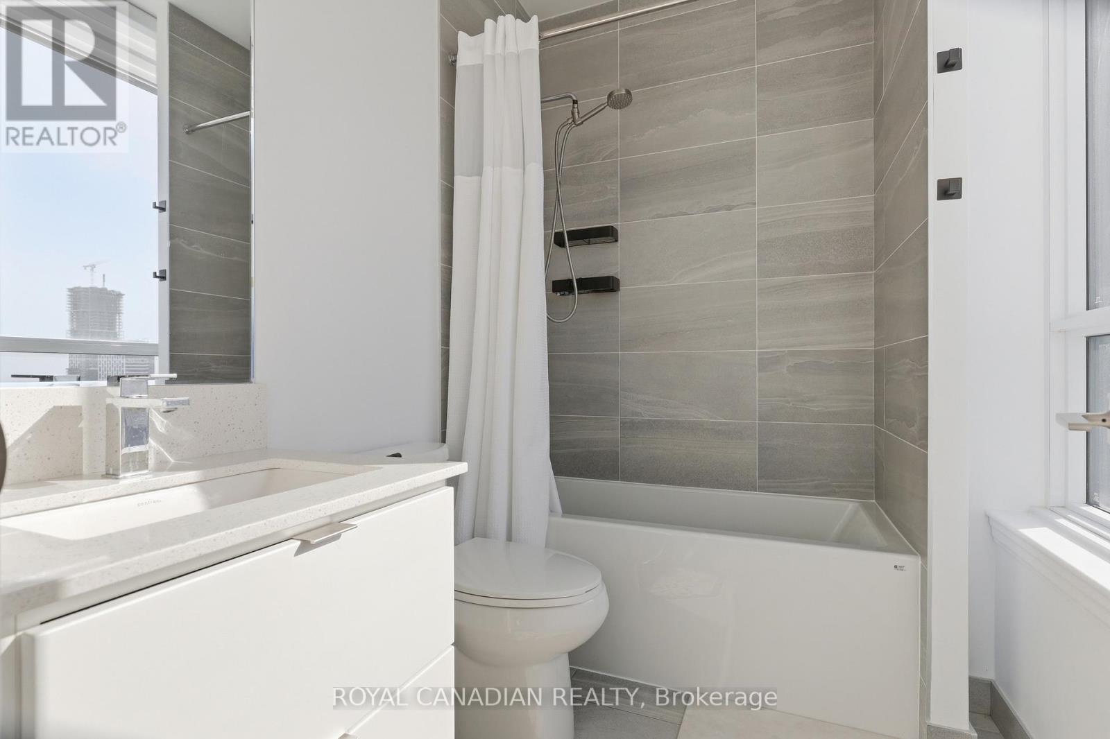 Ph 02 - 30 Elm Drive W, Mississauga, Ontario  L5B 0N6 - Photo 34 - W13668474