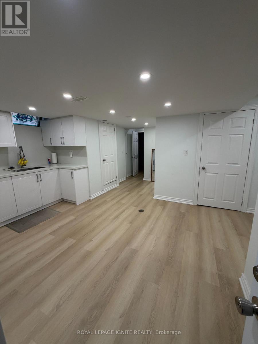 Bsmt - 21a Lambton Avenue, Toronto, Ontario  M6N 2S2 - Photo 2 - W13668514