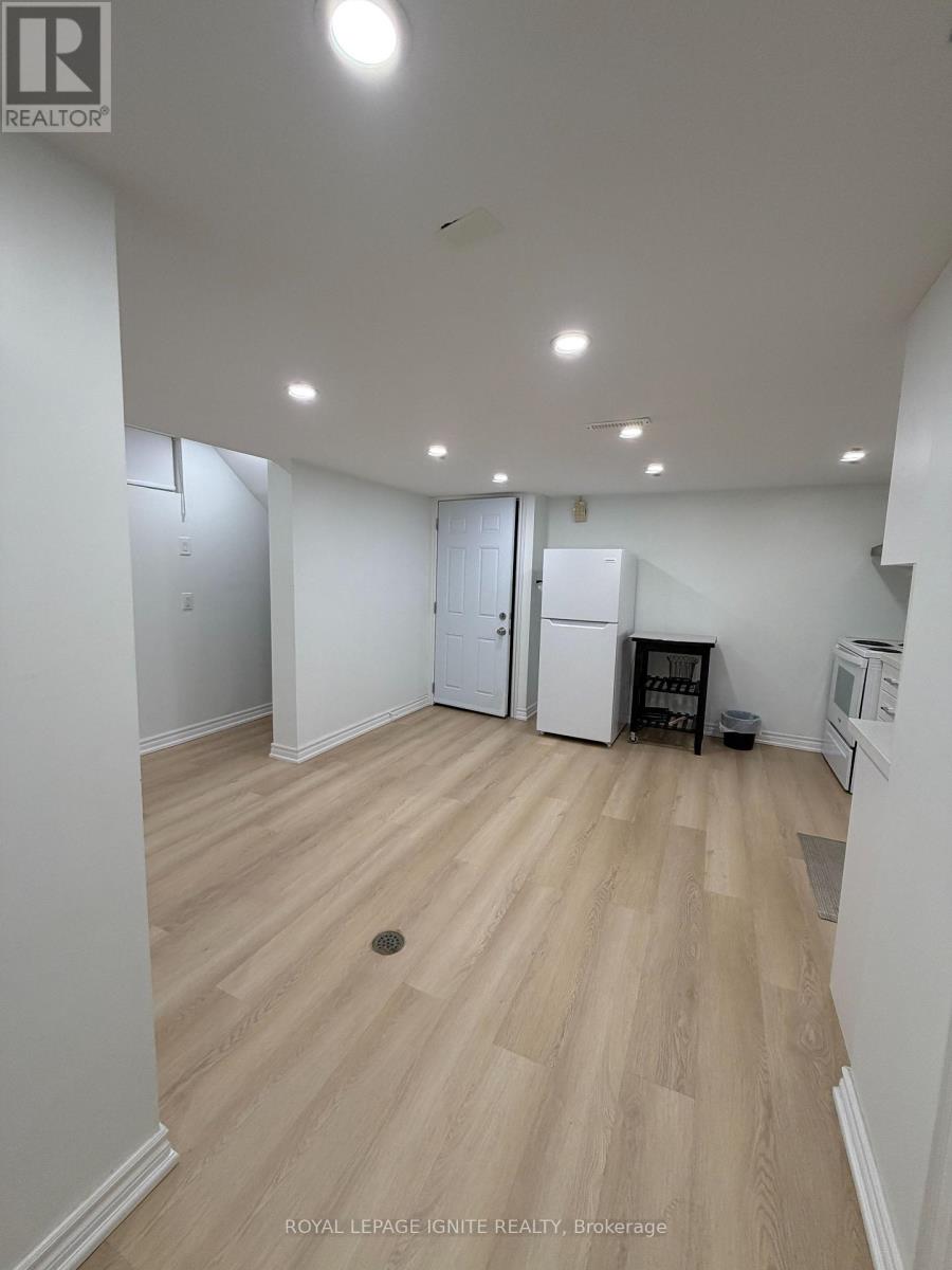 Bsmt - 21a Lambton Avenue, Toronto, Ontario  M6N 2S2 - Photo 3 - W13668514