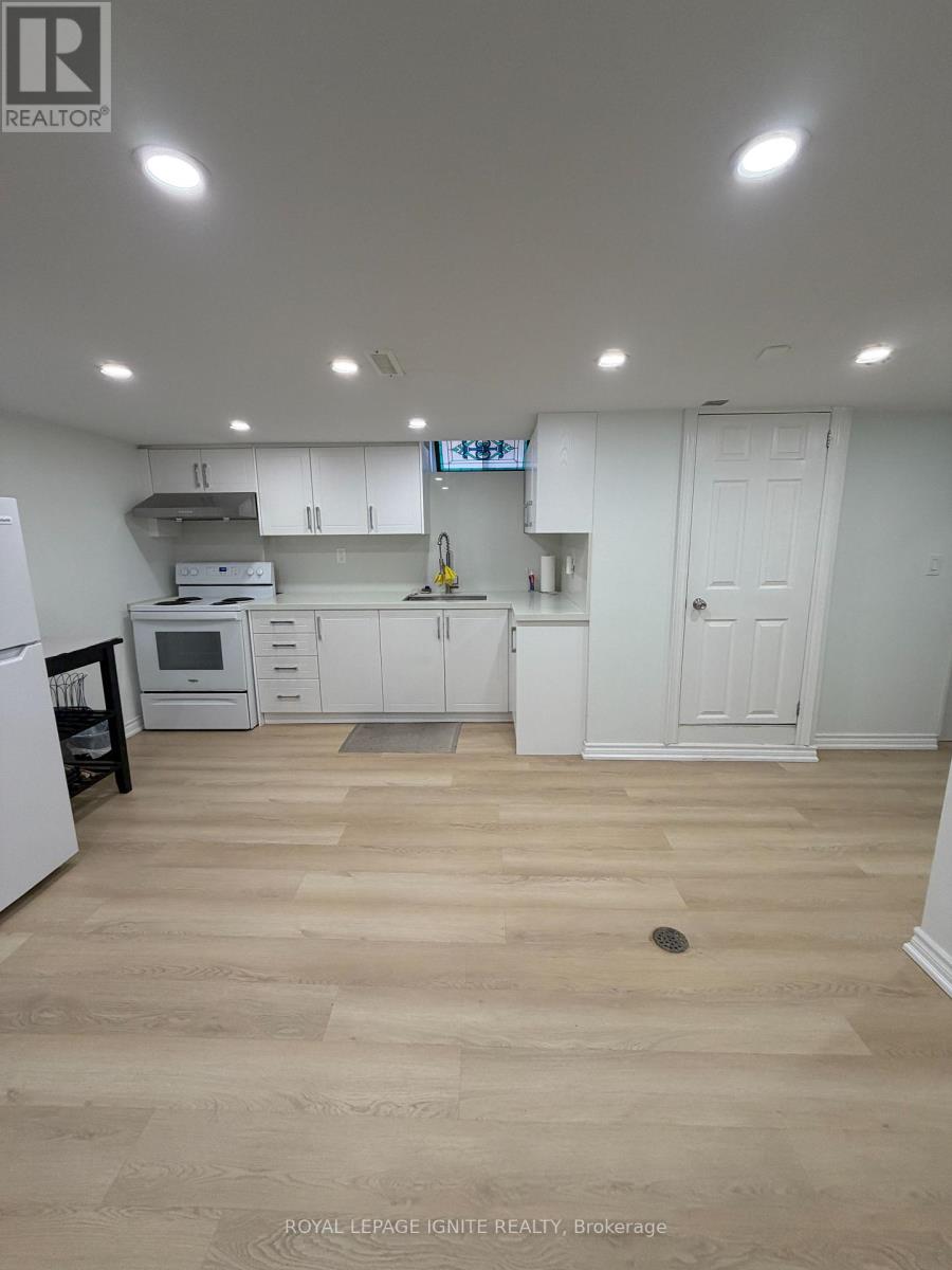 Bsmt - 21a Lambton Avenue, Toronto, Ontario  M6N 2S2 - Photo 4 - W13668514