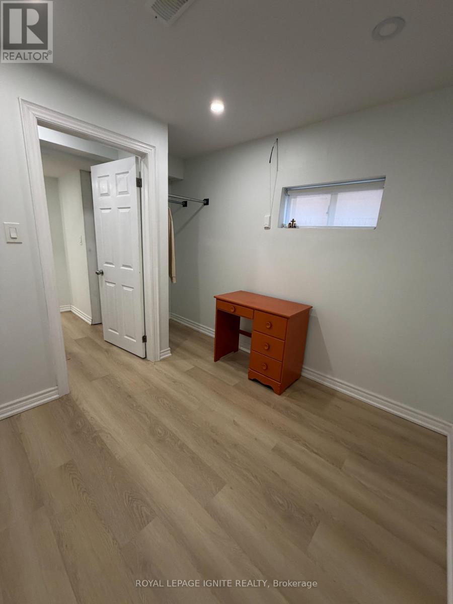 Bsmt - 21a Lambton Avenue, Toronto, Ontario  M6N 2S2 - Photo 6 - W13668514