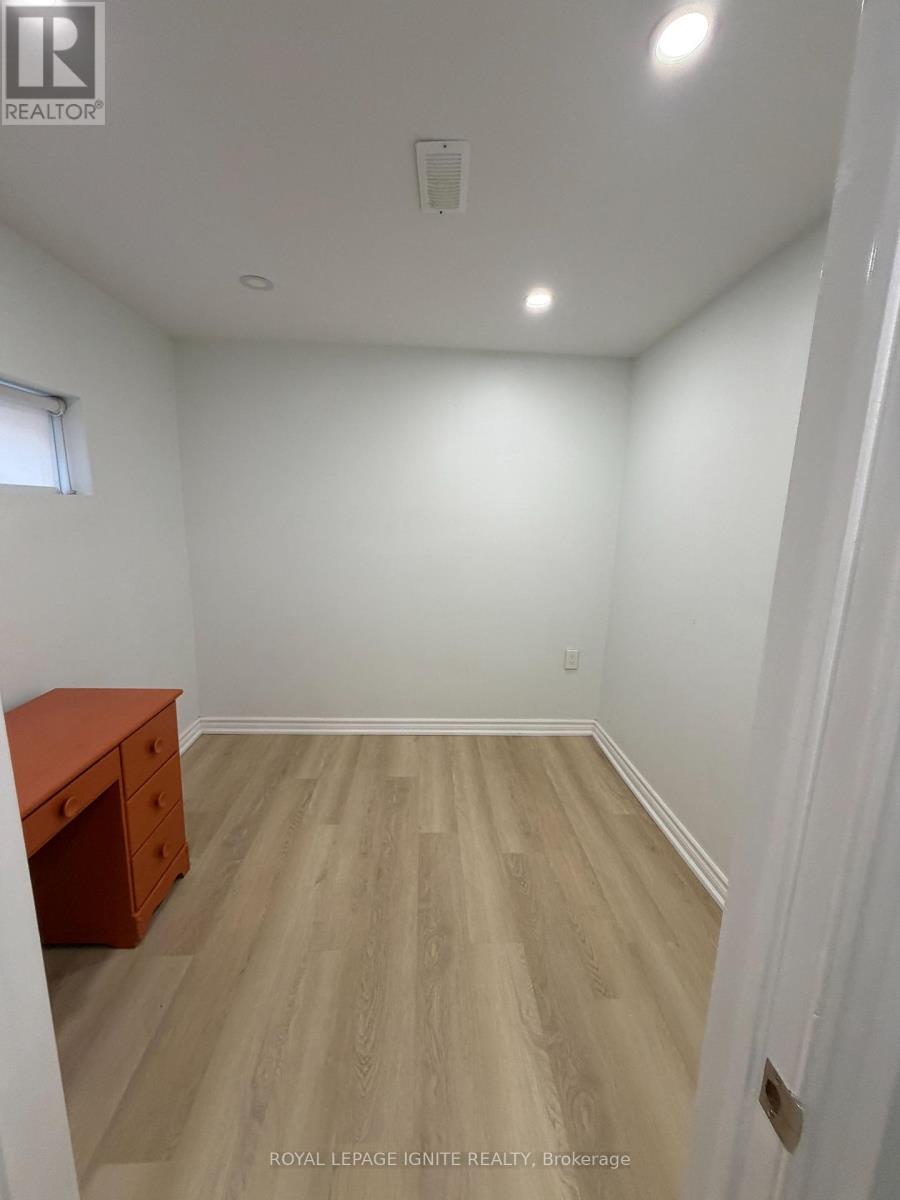 Bsmt - 21a Lambton Avenue, Toronto, Ontario  M6N 2S2 - Photo 8 - W13668514