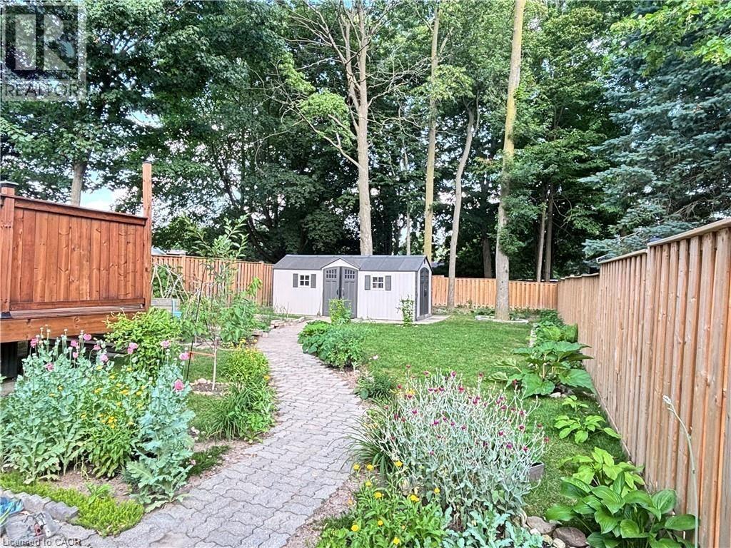 510 Oakridge Point, Waterloo, Ontario  N2L 4P2 - Photo 23 - 40855405