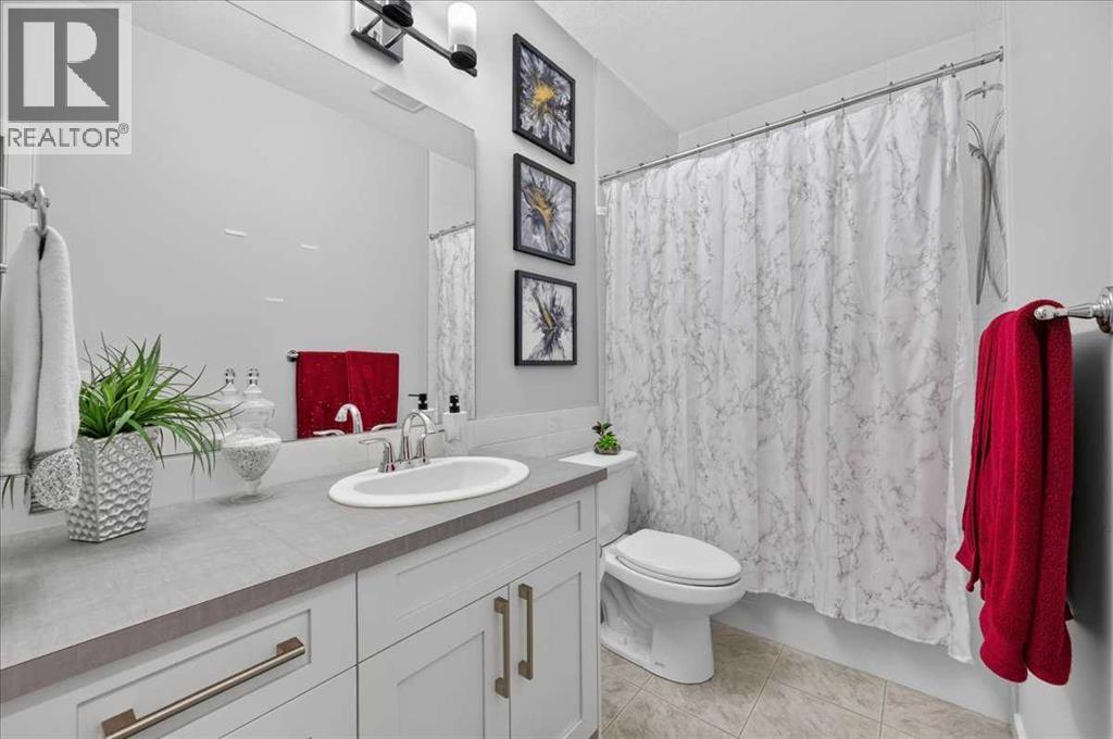 9 Drake Landing Square, Okotoks, Alberta  T1S 0R4 - Photo 38 - A2336452