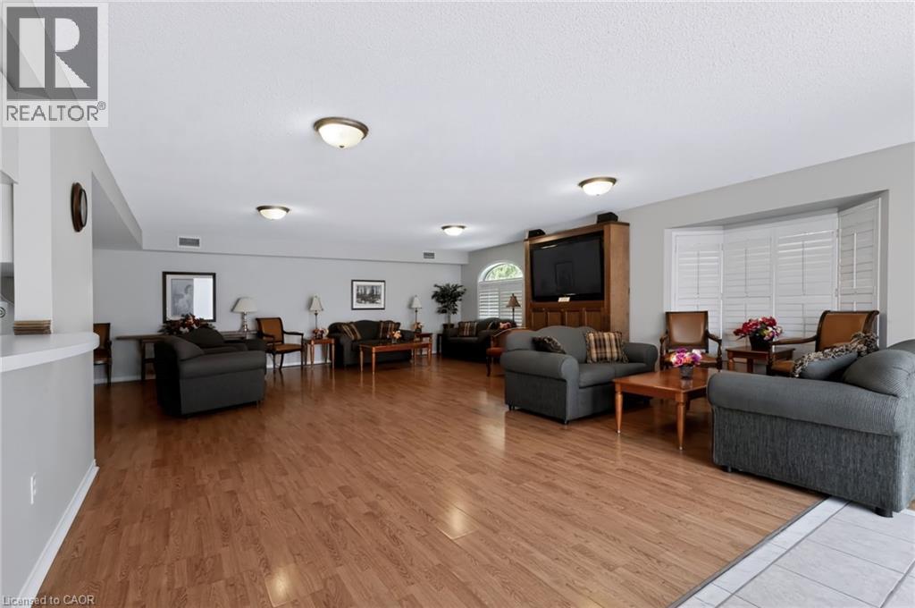 216 Plains Road W Unit# B205, Burlington, Ontario  L7T 4K8 - Photo 36 - 40855350