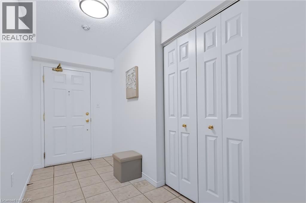 216 Plains Road W Unit# B205, Burlington, Ontario  L7T 4K8 - Photo 4 - 40855350