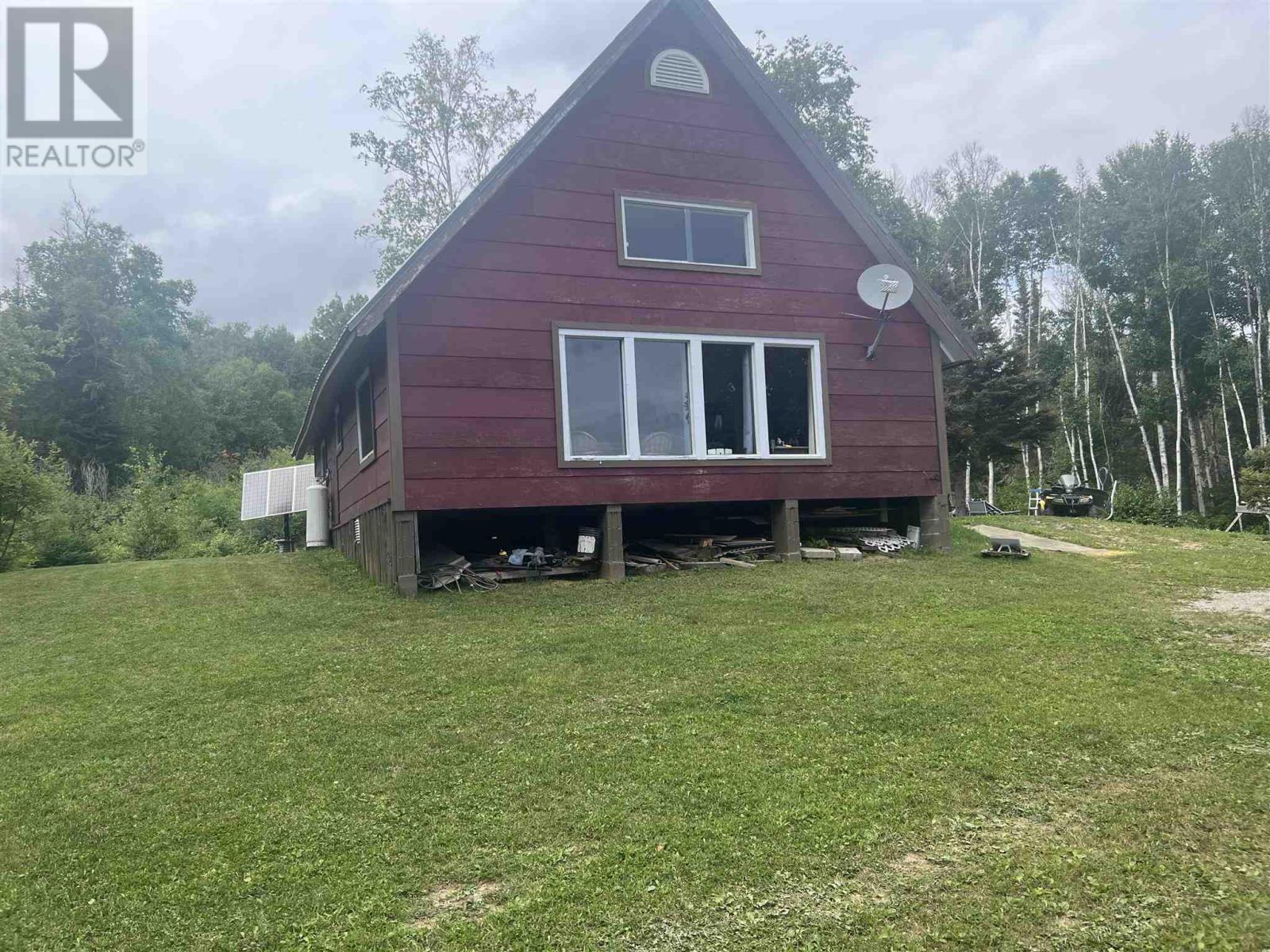 015 Paint Lake Rd, Wawa, Ontario  P0S 1K0 - Photo 2 - SM262132