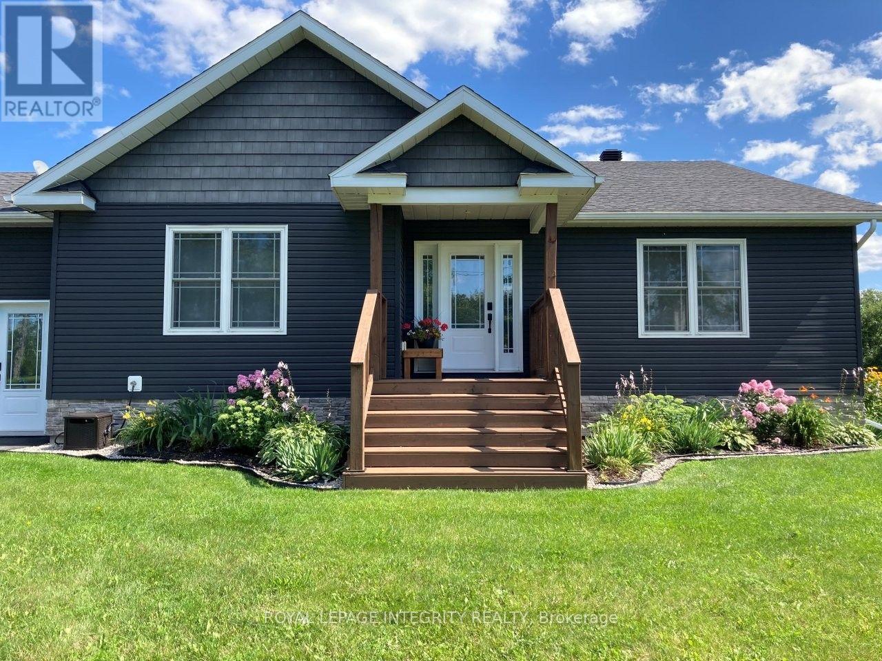 165 Bristow Drive, Montague, Ontario  K7A 5B8 - Photo 5 - X13466652