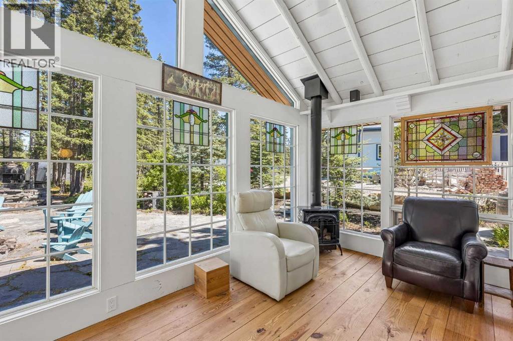 4 Pine Avenue, Bragg Creek, Alberta  T0L 0K0 - Photo 10 - A2292680