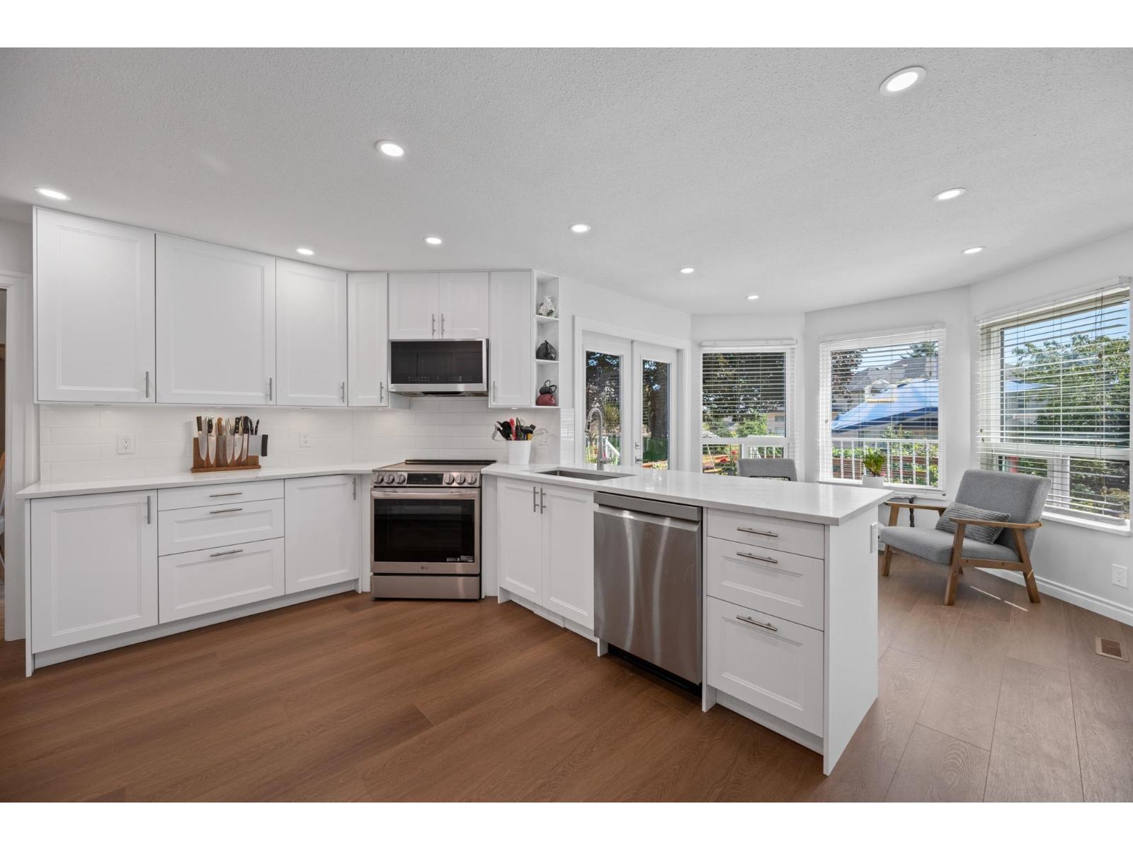 16614 Cherryhill Crescent, Surrey, British Columbia  V2W 0A8 - Photo 6 - R3155248