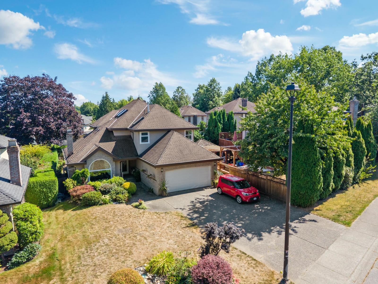 16614 Cherryhill Crescent, Surrey, British Columbia  V2W 0A8 - Photo 1 - R3155248