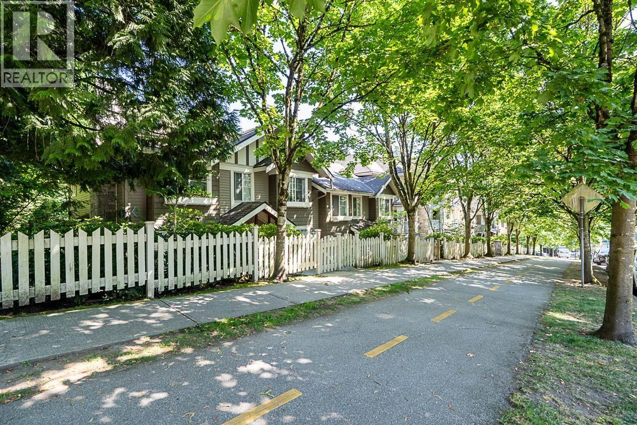 111 7330 Salisbury Avenue, Burnaby, British Columbia V5E 4N8 - Photo 32 - R3155141